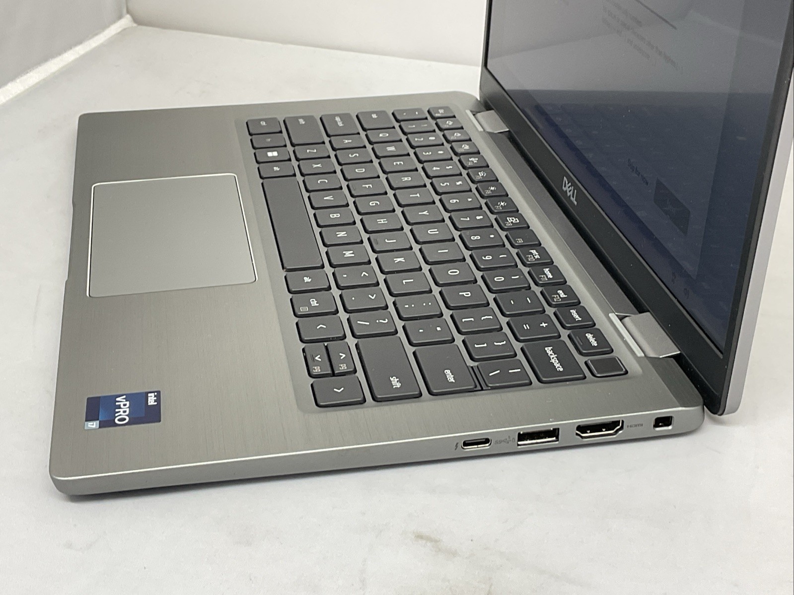 Dell Latitude 7330 – Touch – i7 1265U – 16GB, 256GB, Windows 11 +Adapter
