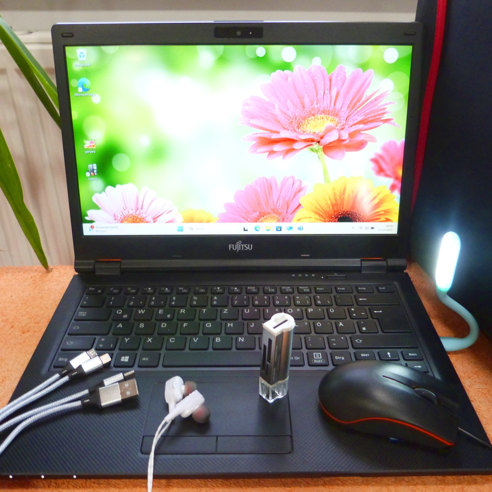 XL LOT Fujitsu E548 14″ FULLHD l 16GB RAM NEW l SSD Windows 11 PRO HDMI USBC