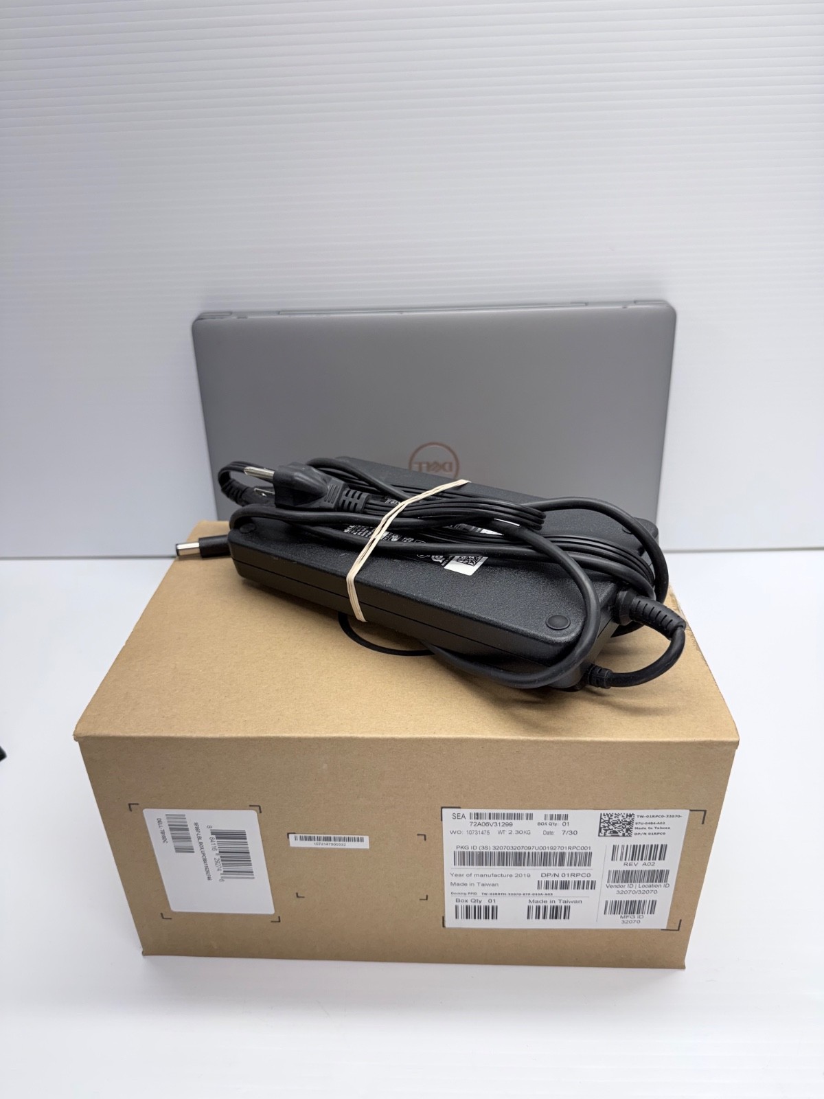Dell Precision 3561 Laptop + Dock | i7-11800H 16GB 256GB SSD T1200 15.6″ – SP71