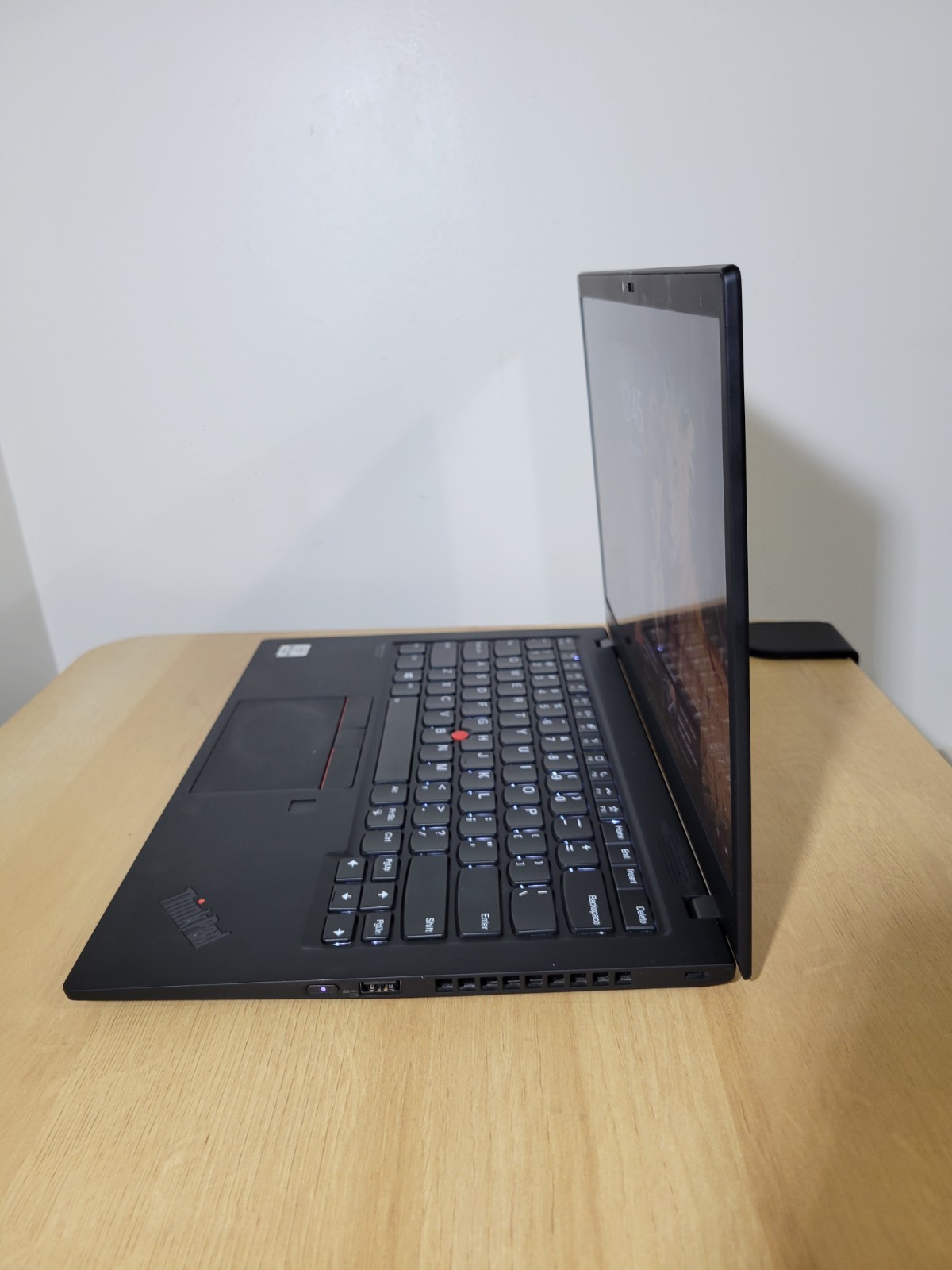 Lenovo Thinkpad X1 Carbon Gen8 I7 10610U 16Gb 512Gb 2K . Very Good
