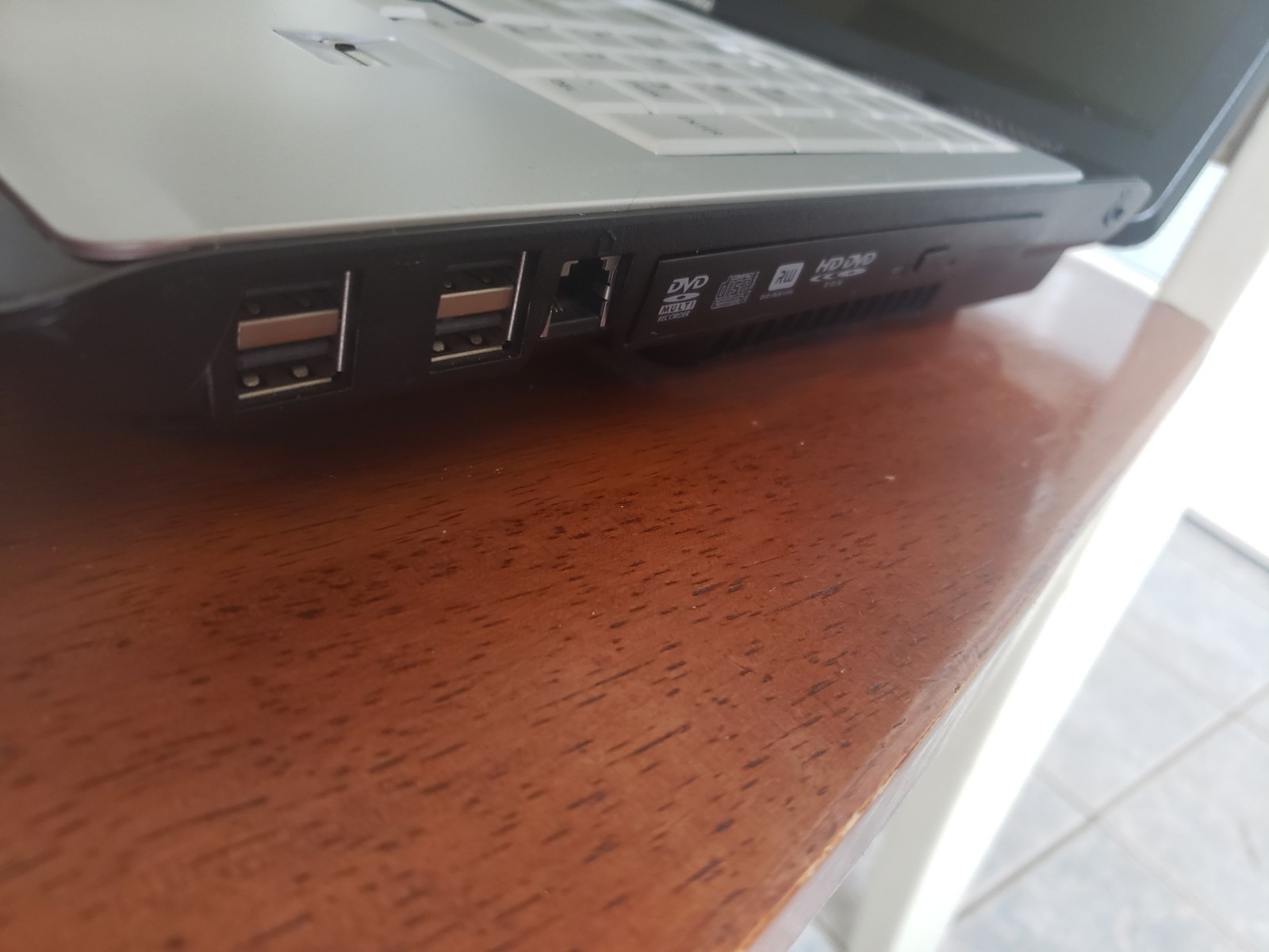 Toshiba Satellite X205 ‘Baby Qosmio’ 2ghz 3gb 1tb 8600m GT SLI Retro Gaming Win7
