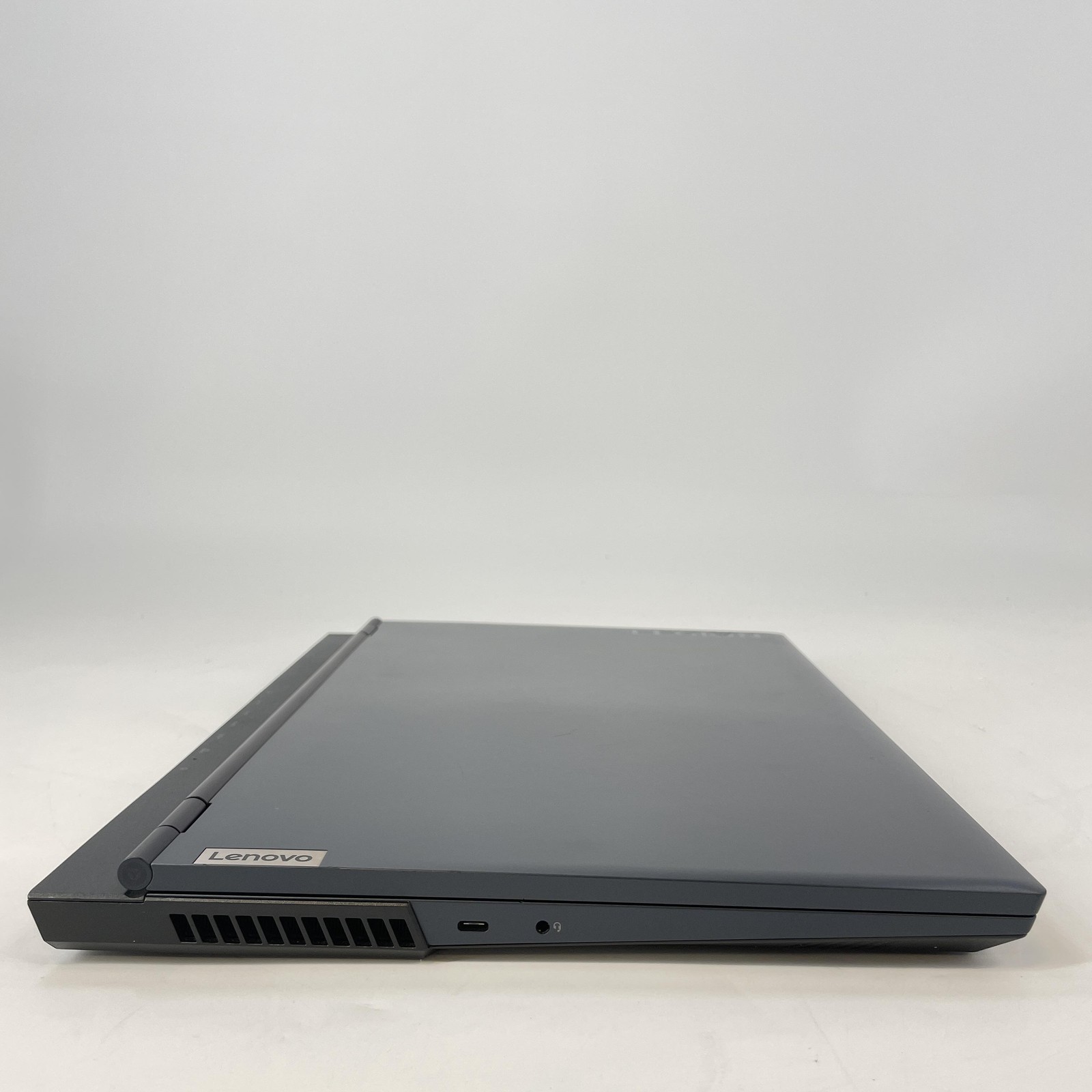 Lenovo Legion 5 17.3 FHD 3.3 GHz Ryzen 5 5600H 8GB 256GB/500GB GTX 1650 Good