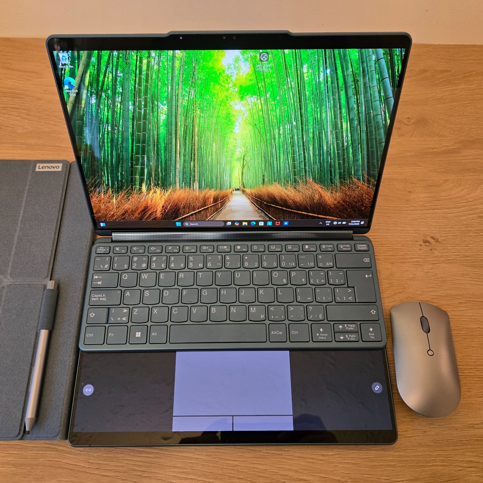 Lenovo Yoga Book 9i DUAL SCREEN OLED 13.3″ Touch 16GB 13th Gen Core i7-1355U