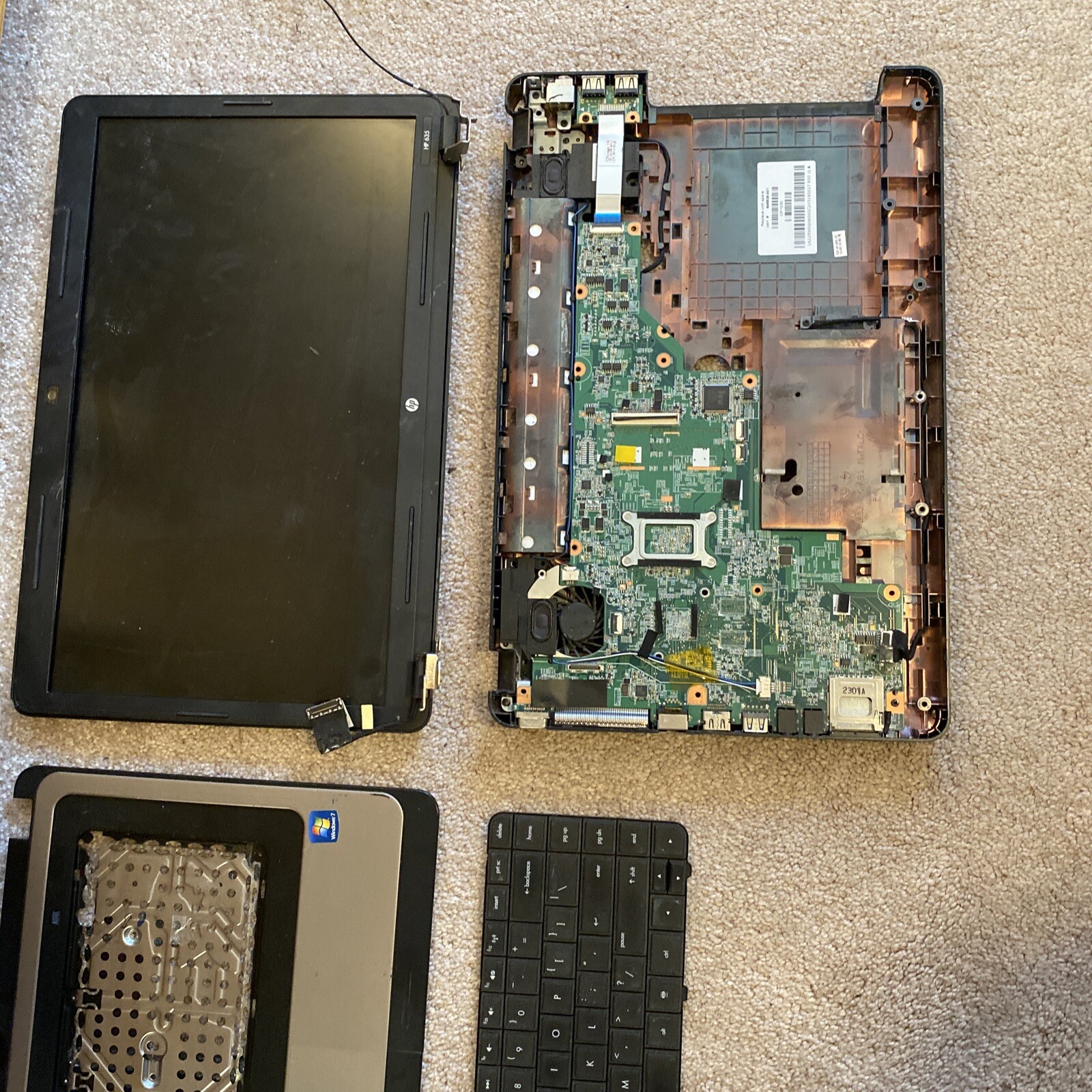 HP 635 TPN-F104 Laptop Notebook PC ￼Untested Parts Repair AS IS