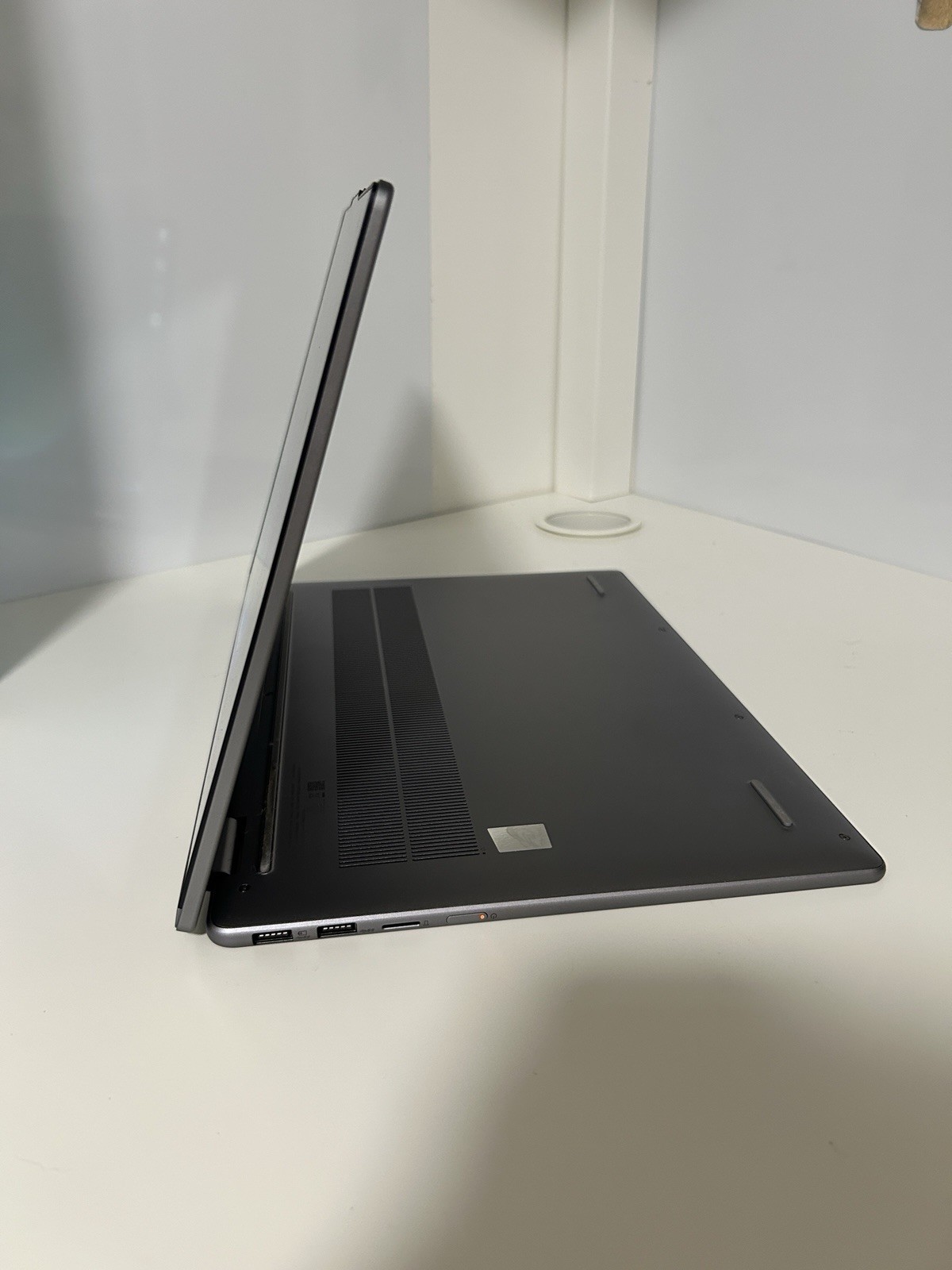 Lenovo Yoga 7i 2-in-1 Laptop 16″ Touchscreen – Used/ Good