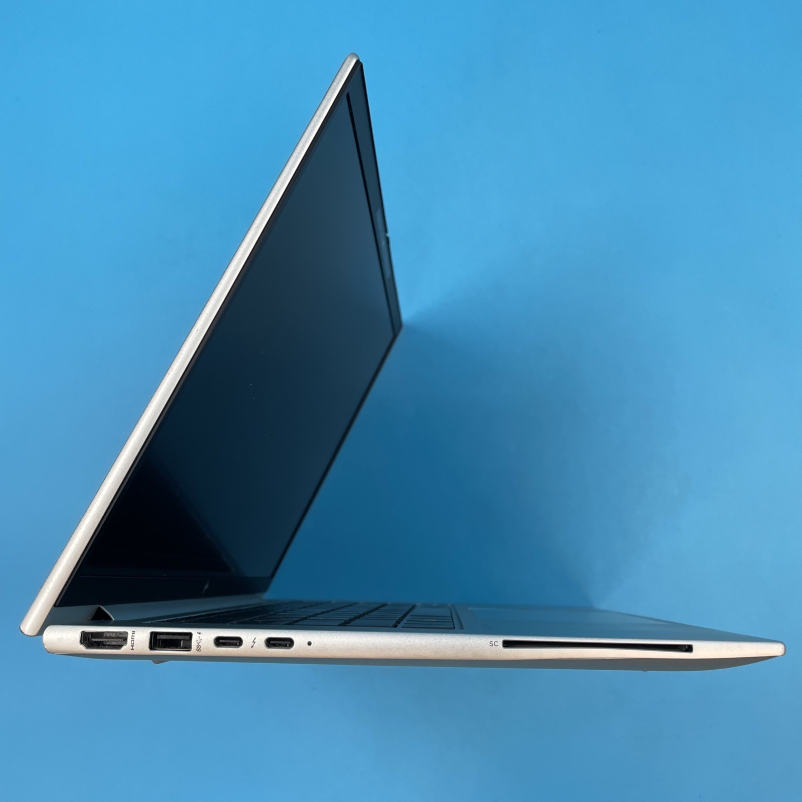 HP EliteBook 840 G10 | i5-1345U | 16GB RAM | 256GB SSD | WIN 11 PRO | 75% BATT