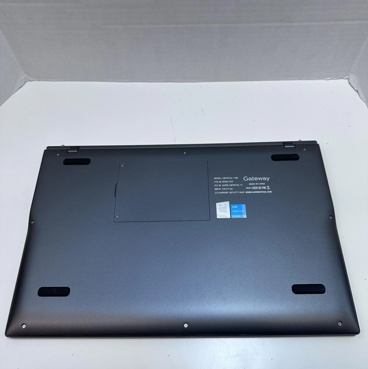 Gateway 15.6 V-nand 250GB SSD Intel Pentium Silver 1.10GHz, 4GB Laptop – Silver