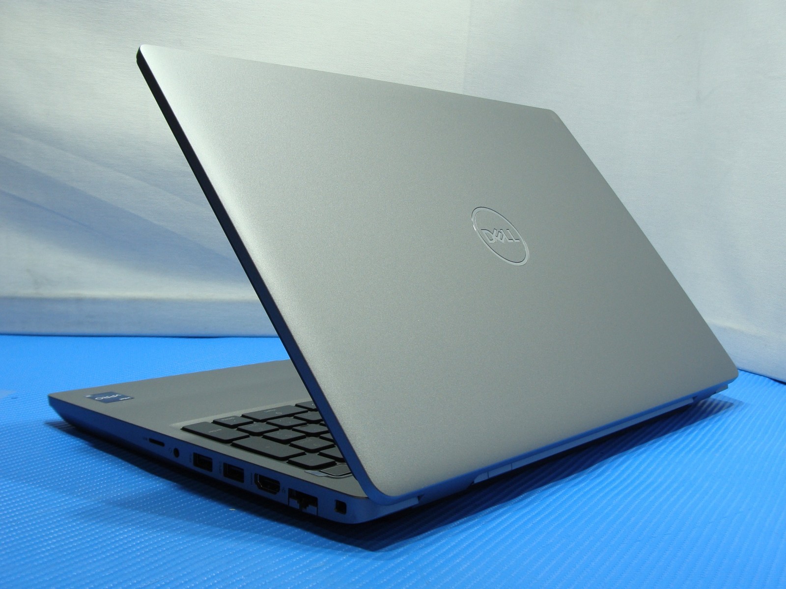 Dell Latitude 5531 15.6″FHD TOUCH i7-12800H max 4.8GB 32GB 512GB SSD EXL Battery