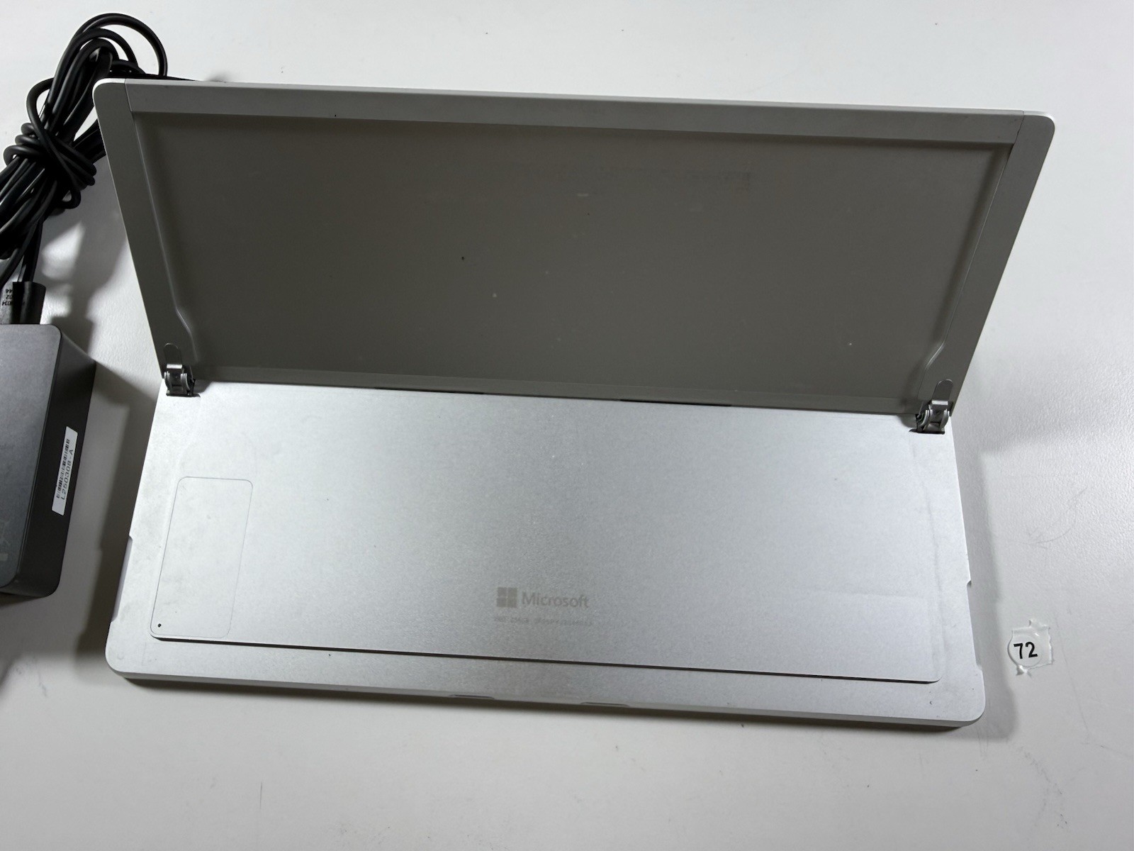 Microsoft Surface Pro 8 (1982) i5-1145G7 – 16GB RAM – 256GB 120Hz – Win 11 Pro