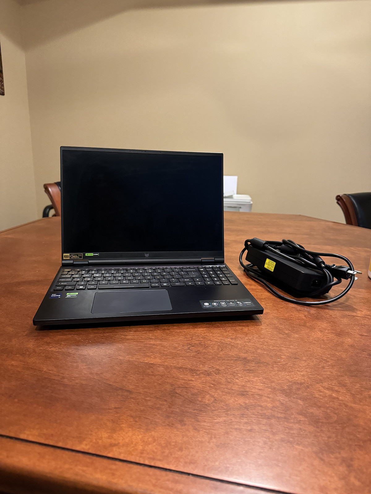 Acer RTX 4070 Predator Helios Gaming Laptop 16″ 240Hz i9-13900HX 16GB DDR5 1TB