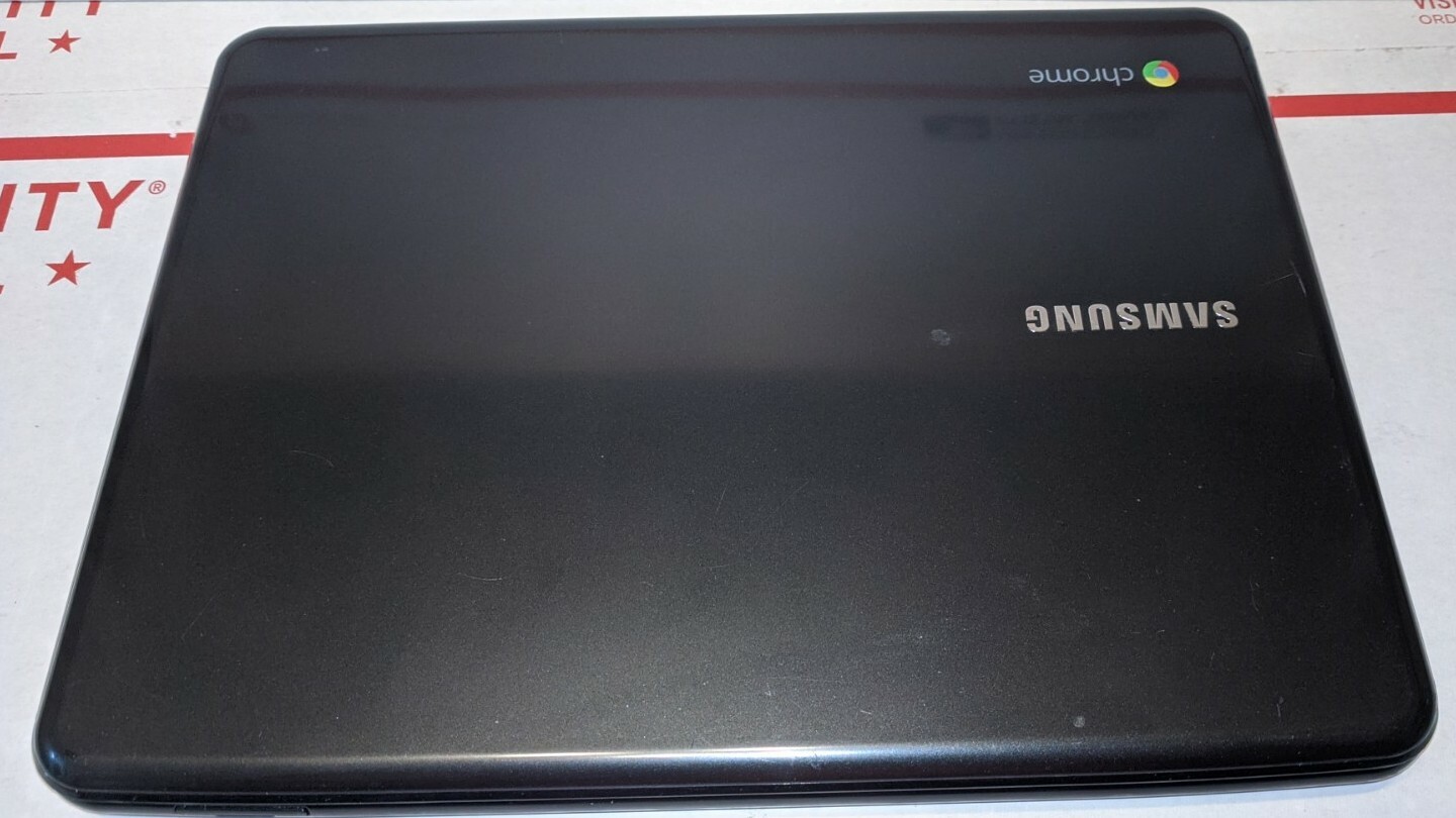 SAMSUNG Chromebook XE500C21-AZ2US 12.1″ Intel Atom N570 1.66 GHz 2GB/16GB SSD