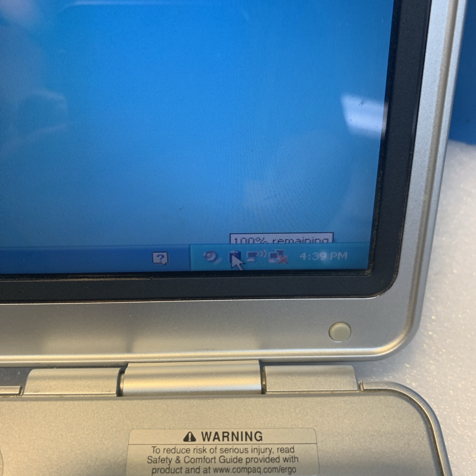 Compaq Predation V2000 AMD Septum 3100+ 1.8GHZ 2GB 40GB Windows XP SP3 Laptop