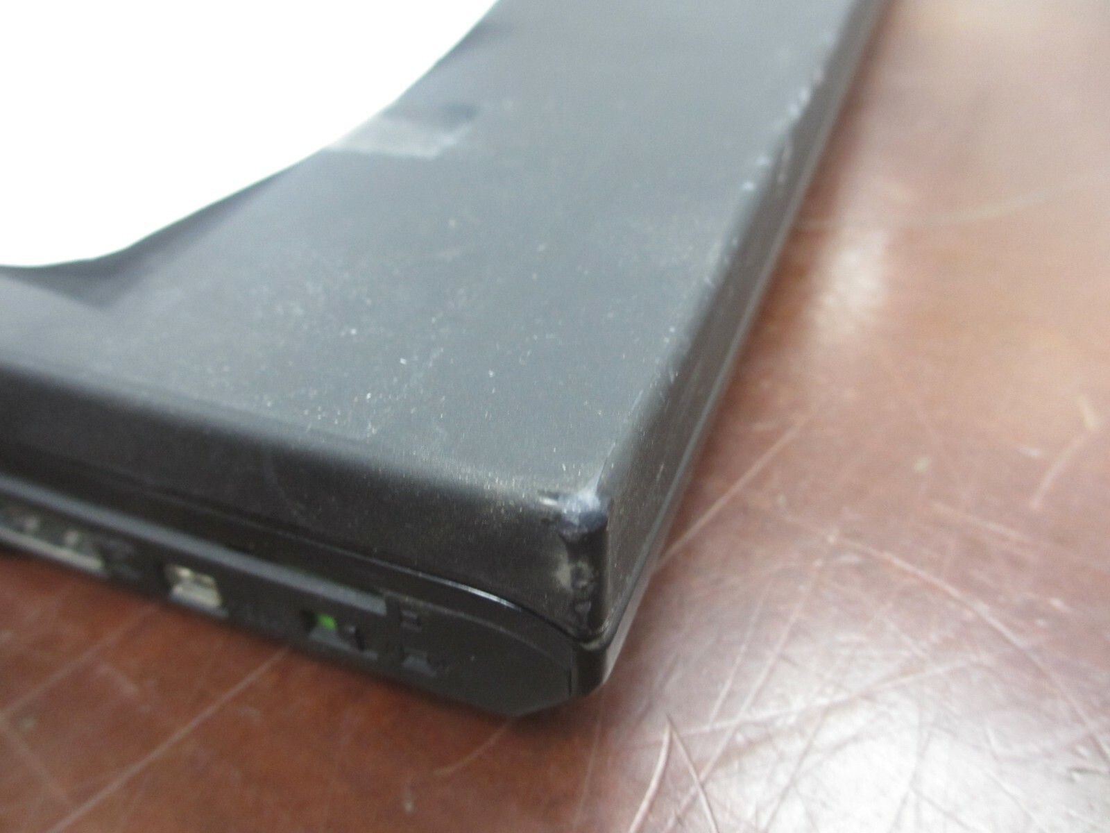 Lenovo ThinkPad T510 15.6″ i5-M520 2.4GHz 4GB/320GB ‘COMBO’ Laptop + AC *BIOS***