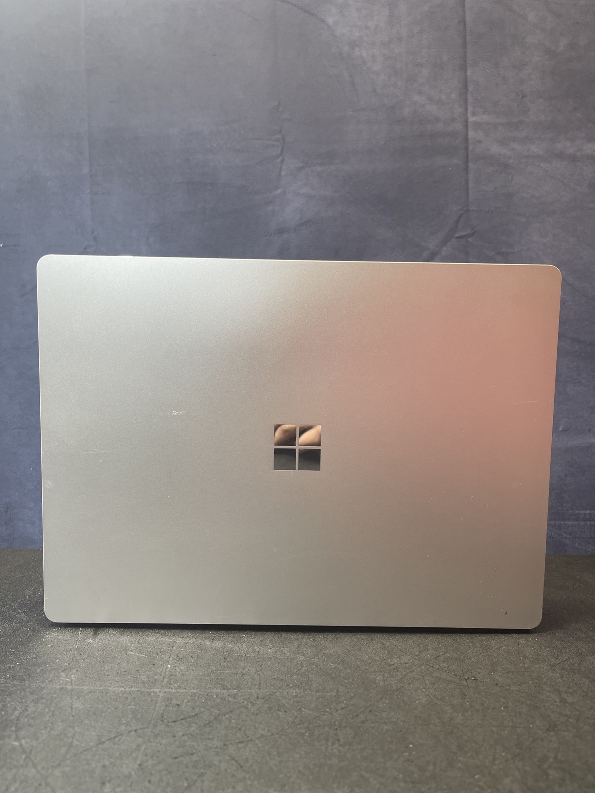 Microsoft Tested LCD Screen w/ Chassis & Battery – No Motherboard