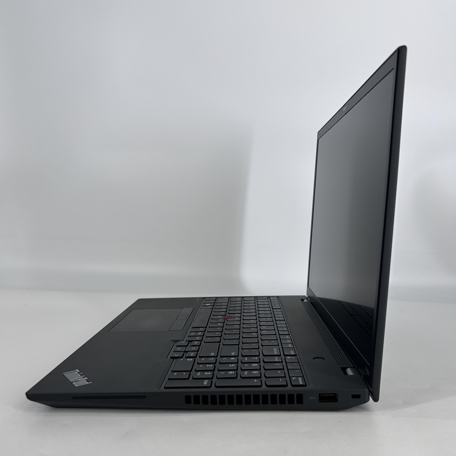 Lenovo ThinkPad P16s Gen 2 FHD+ 2.2 GHz i7-1360P 16GB 512GB SSD RTX A500