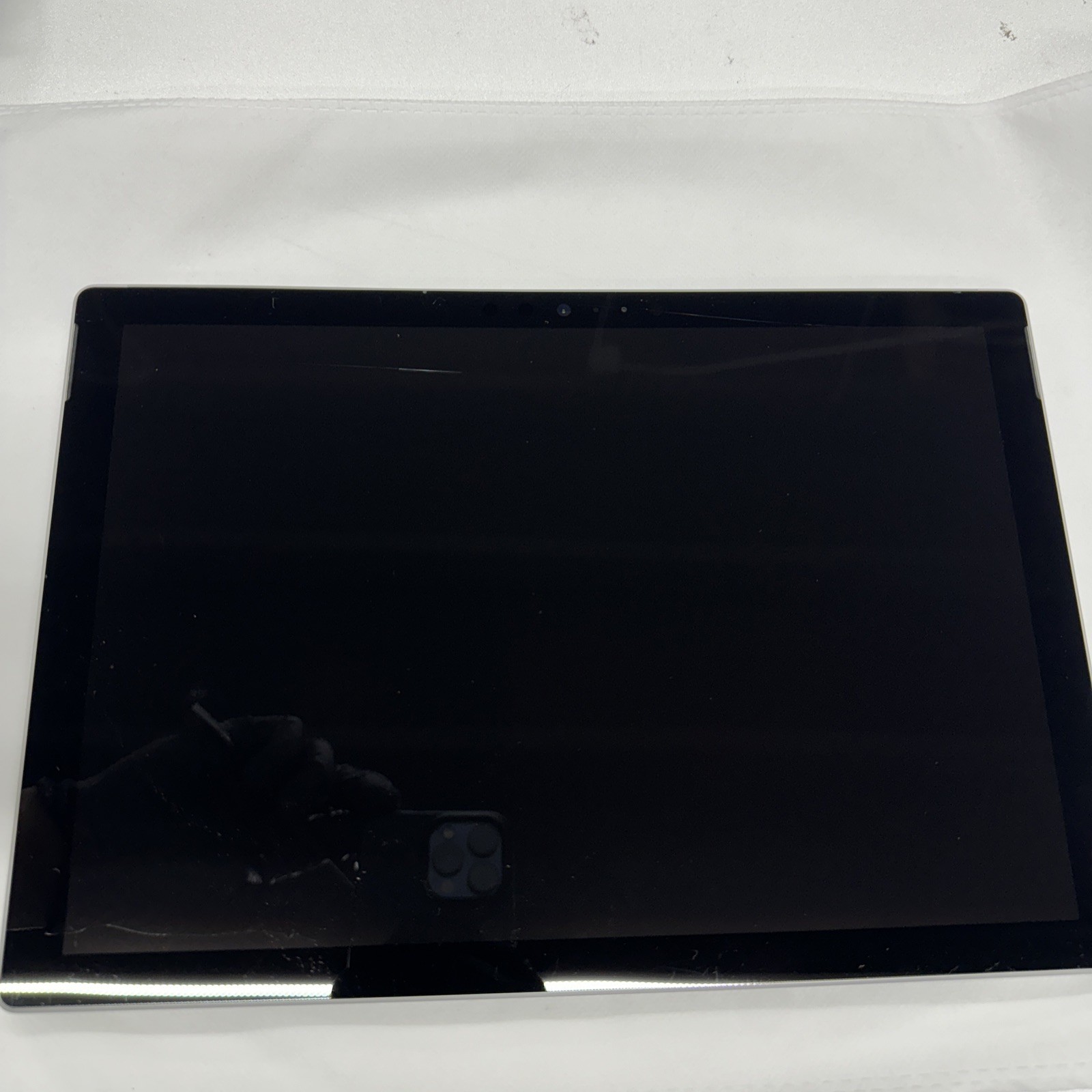 Surface Pro 6 256/i7/8gb. FOR PARTS!