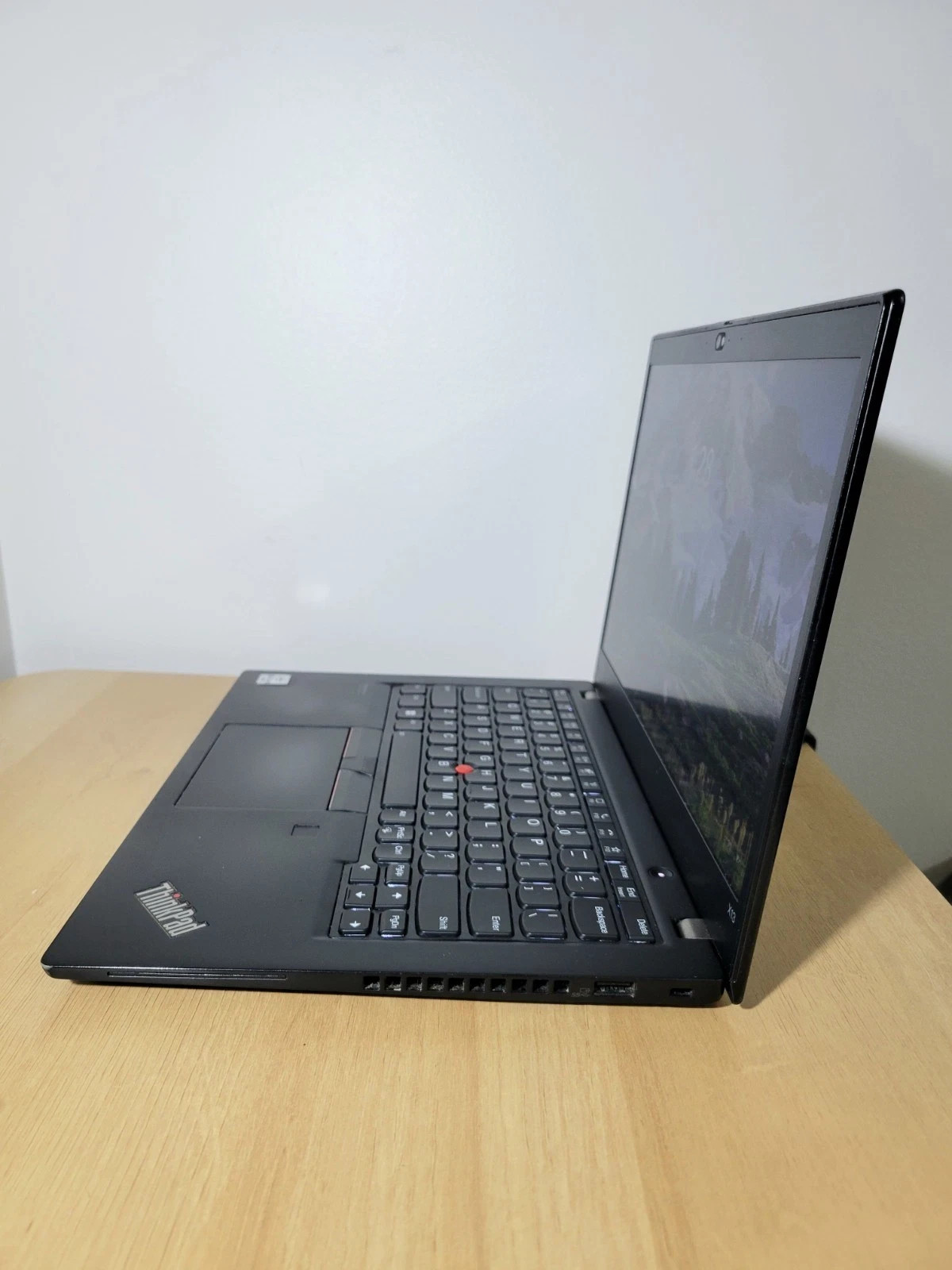 Lenovo ThinkPad X13 Gen 1 i7-10610U 16Gb 512GB SSD Touchscreen. Good
