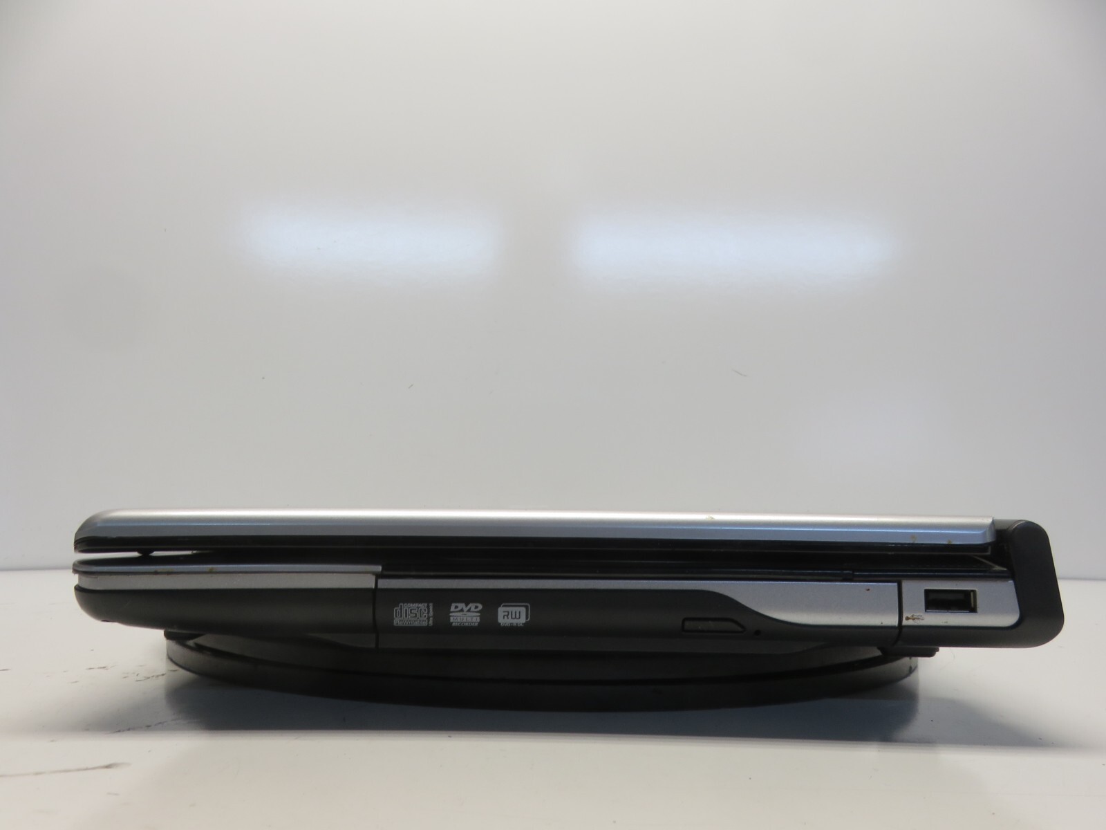 Gateway W350A AMD Turion 64 X2 Mobile TL-60 2000MHz 1.5 GB NO HDD No Batt