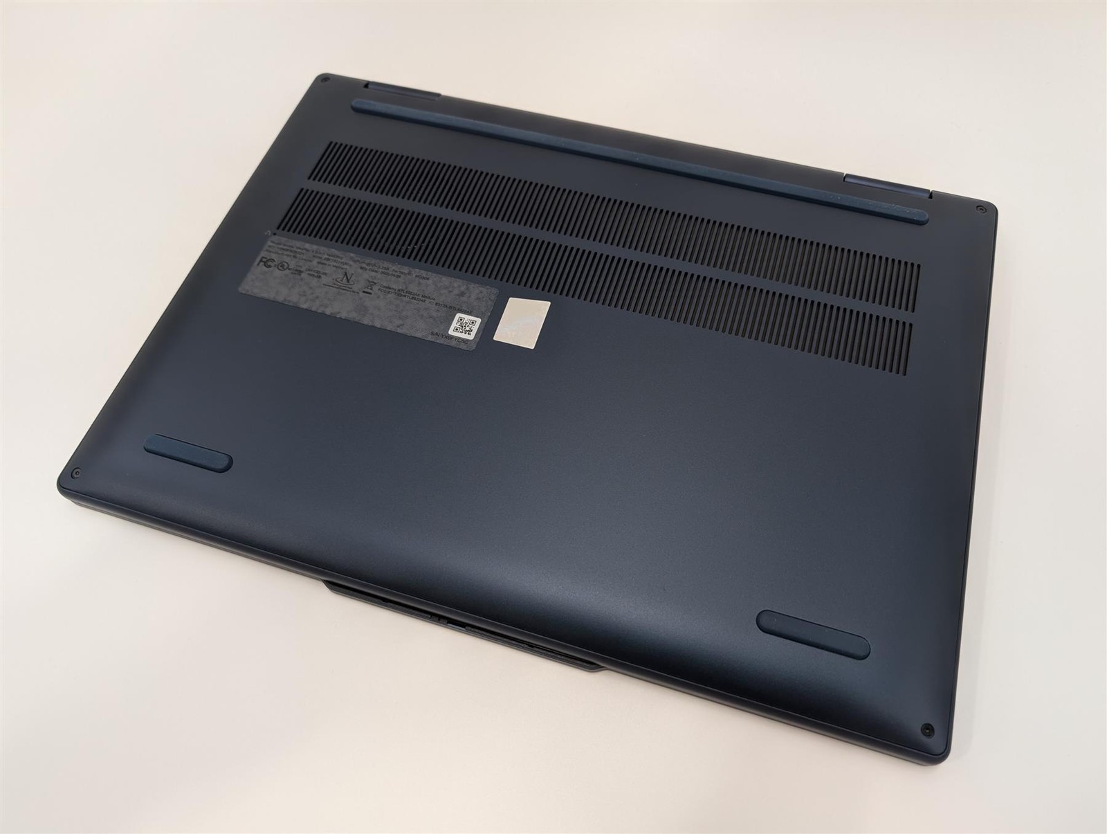 Lenovo IdeaPad 5 2-in-1 14AKP10 16 GB RAM 512 GB SSD Used Excellent