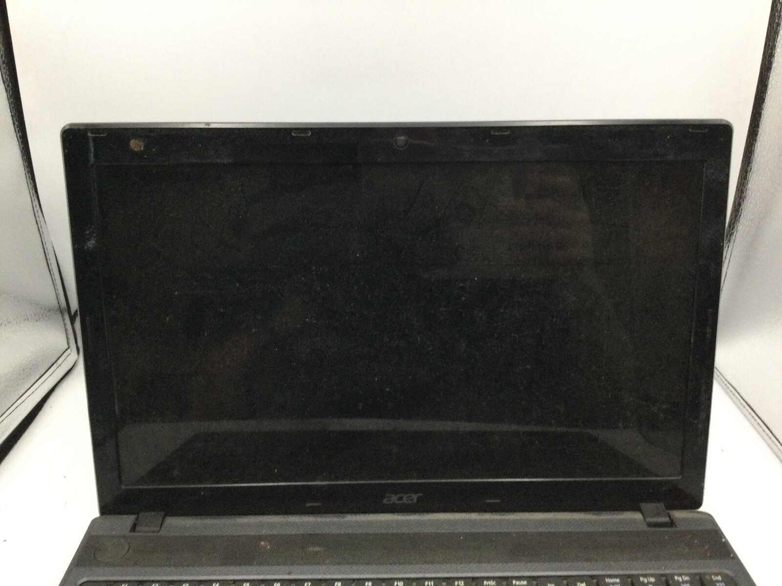 ACER ASPIRE 5733 6838 – FOR PARTS – INTEL I3 – 4GB RAM – 15″ – READ DESCRIP – BB