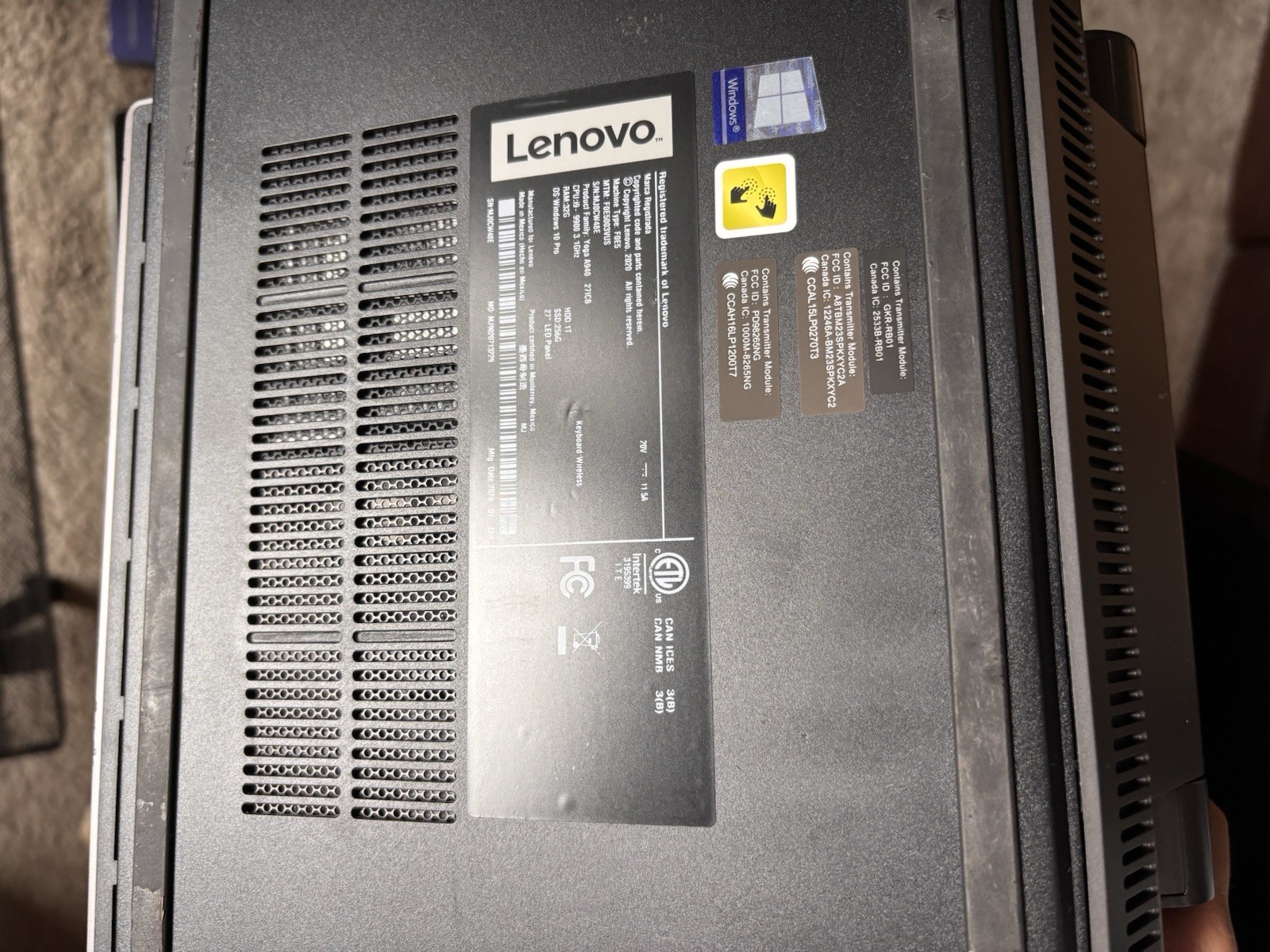 Lenovo Yoga A940 27″ i7-9700 3.0GHz 16GB 256GB SSD/1TB HDD RX 560X – Excellent