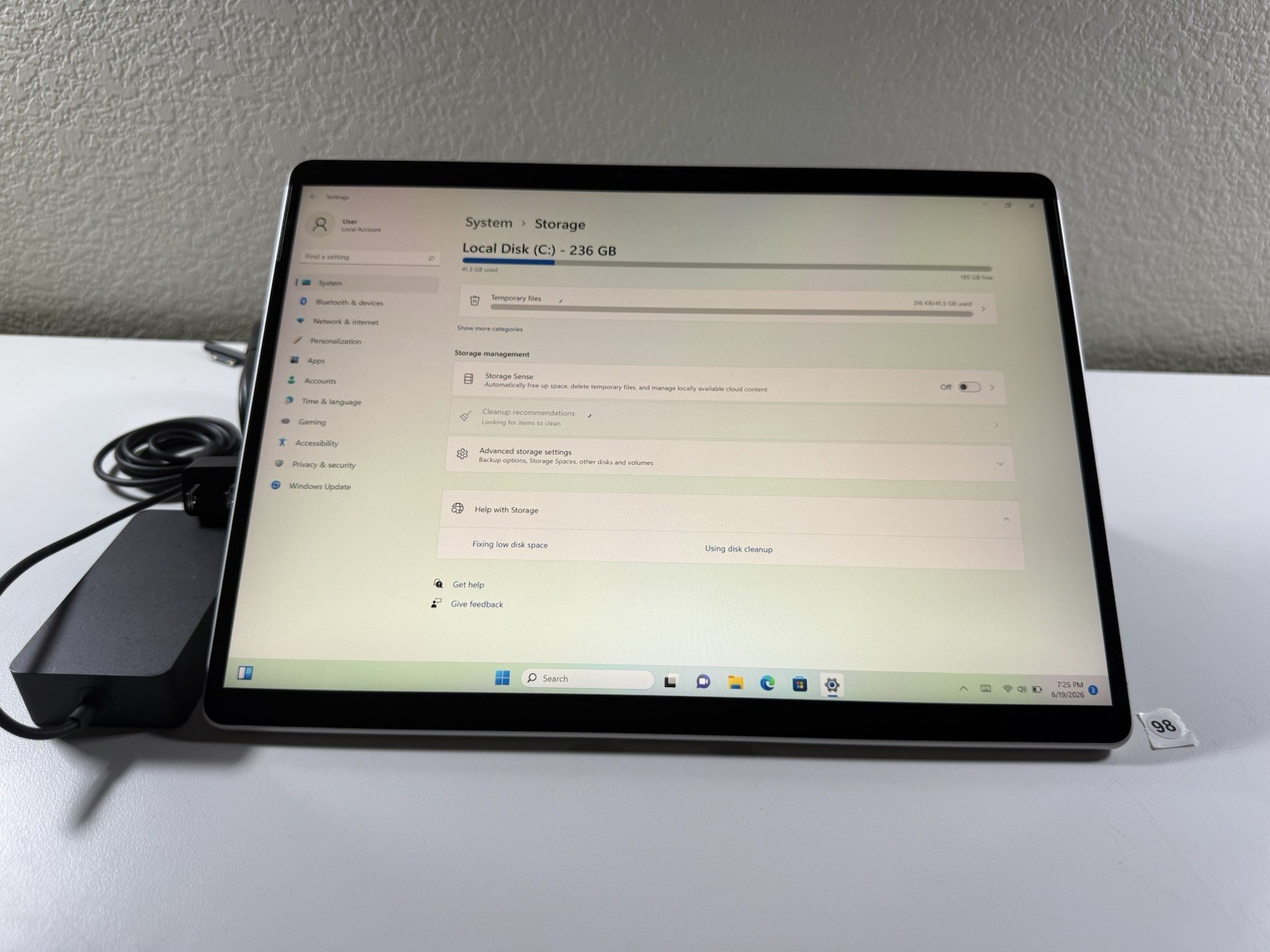 Microsoft Surface Pro 8 (1982) i5-1145G7 – 16GB RAM – 256GB 120Hz – Win 11 Pro