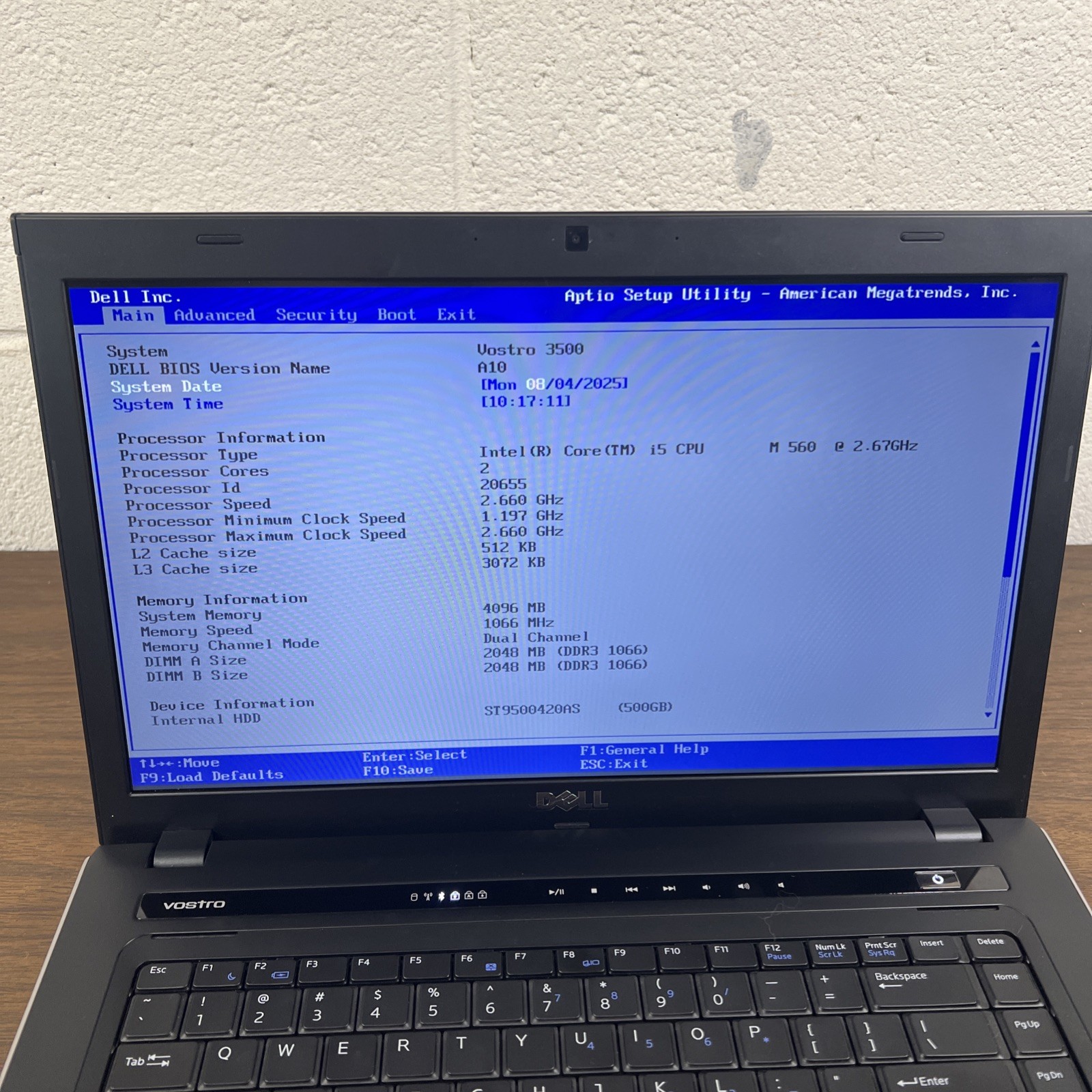 Dell Vostro 3500, Intel Core i5 M560 @ 2.67GHz, 4GB RAM, 500GB HDD, WIN 7 Pro