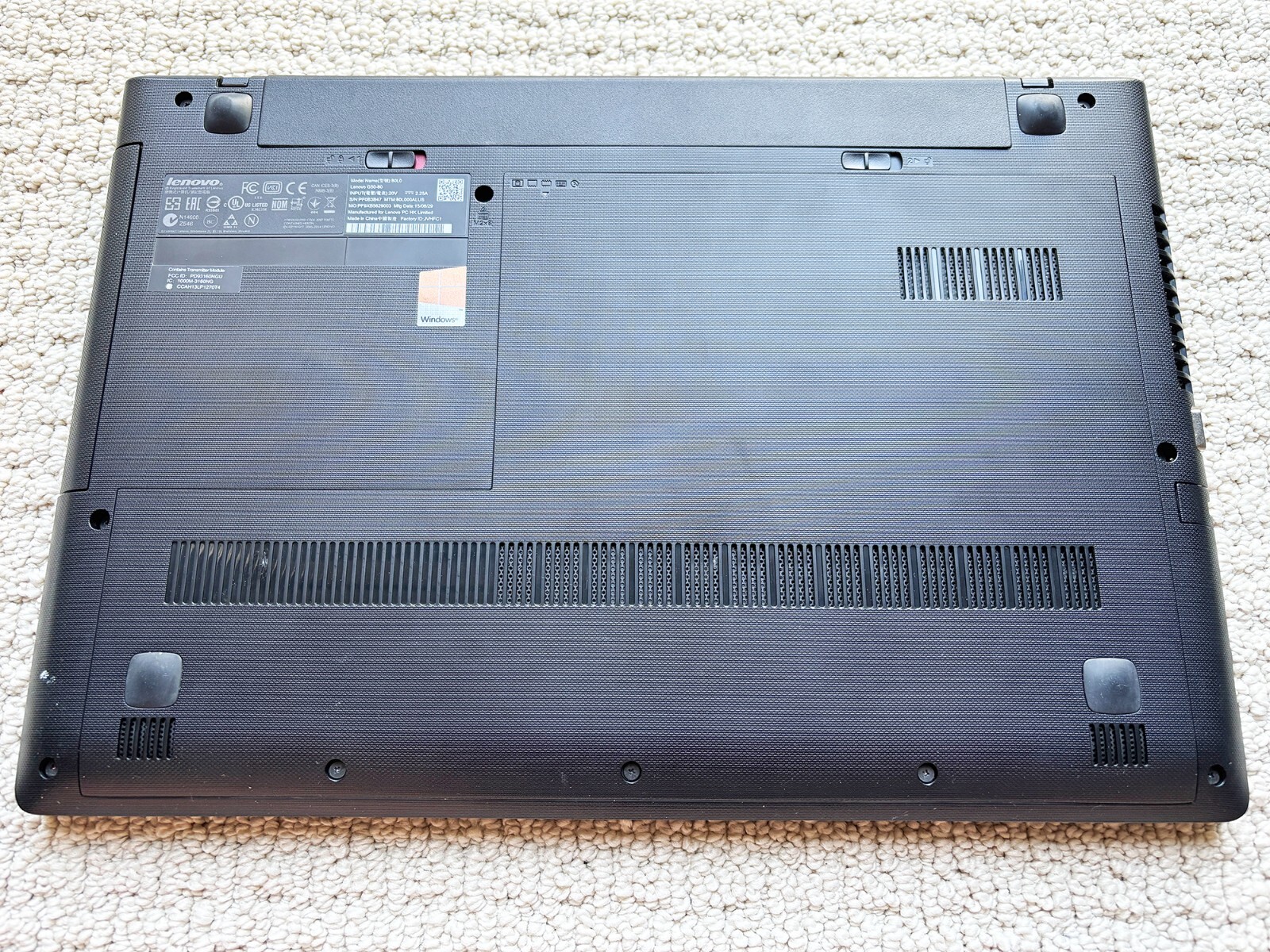 Lenovo G50-80 Laptop with Power Cord For Parts