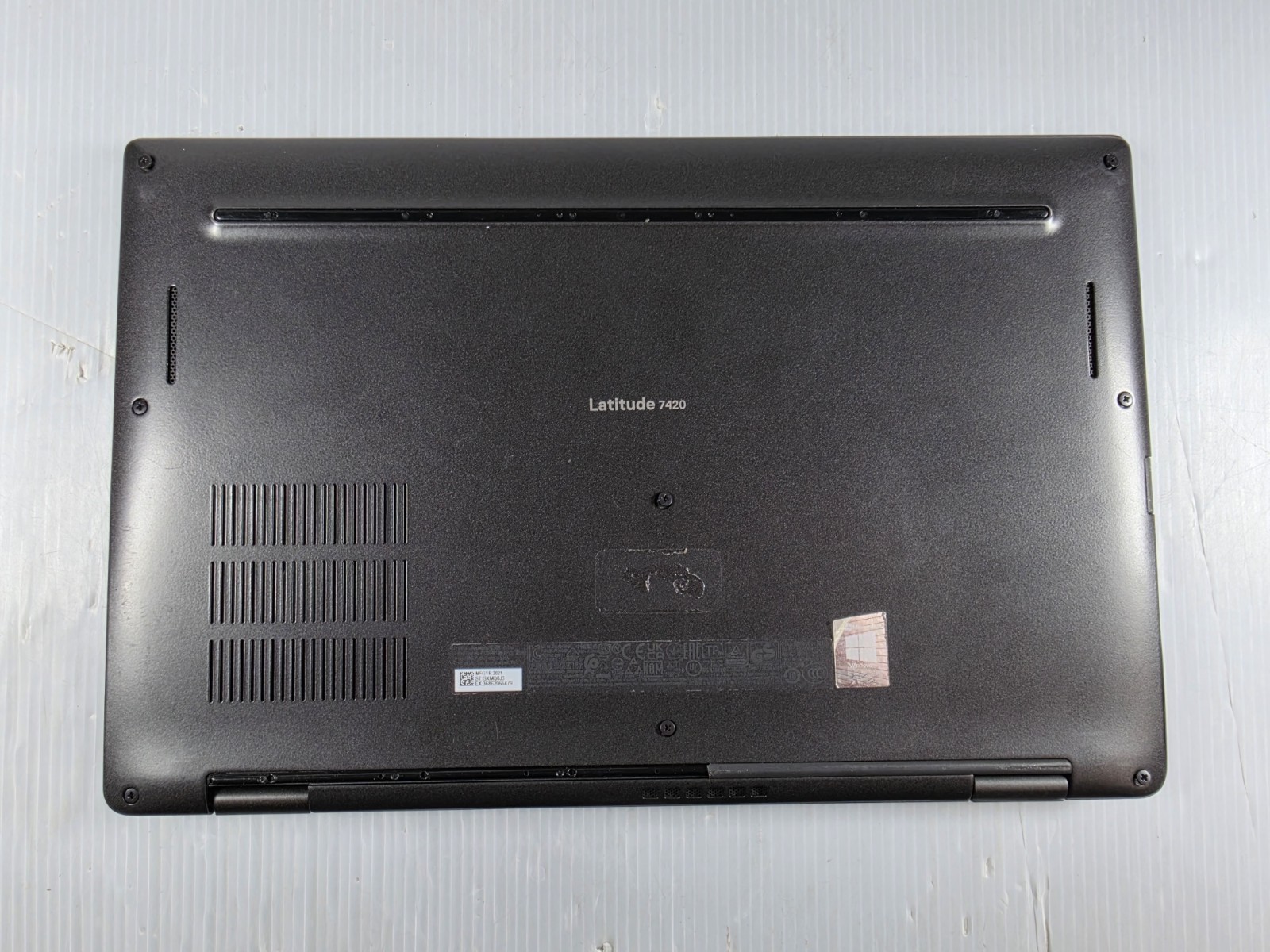 Dell Latitude 7420 FHD i7-1185G7 3.0GHz 16GB No SSD–NO OS