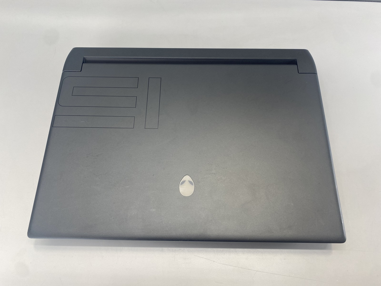 Dell Laptop ALIENWARE M15 R7 15.6″ Intel Core i9-12900H 2TB RTX 3080- Gray