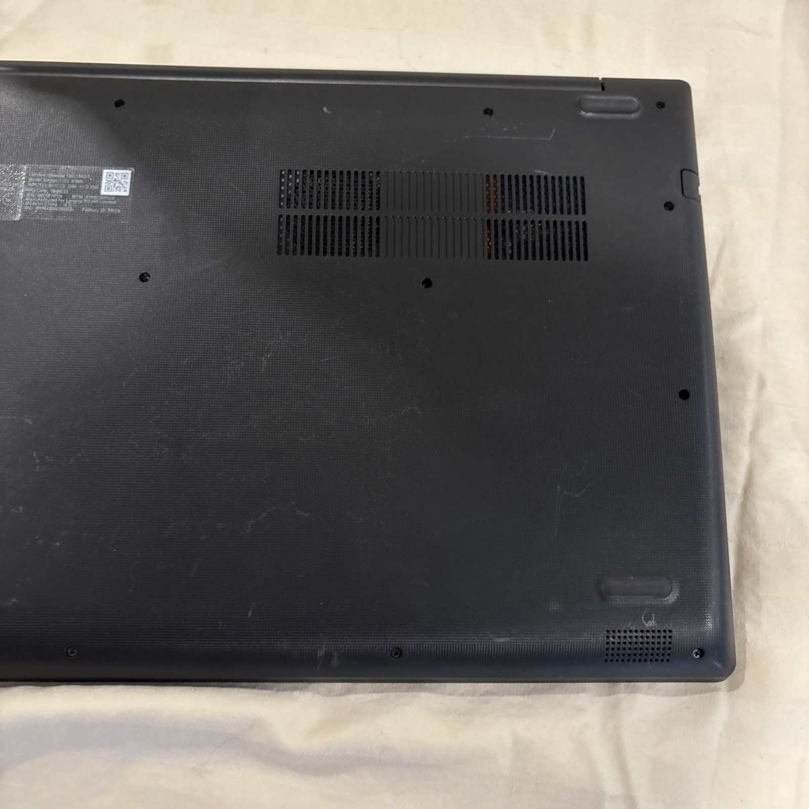 Lenovo IdeaPad 1 130-15AST 15.6″ A6 9225 2.6GHz 4GB RAM 500GB HDD