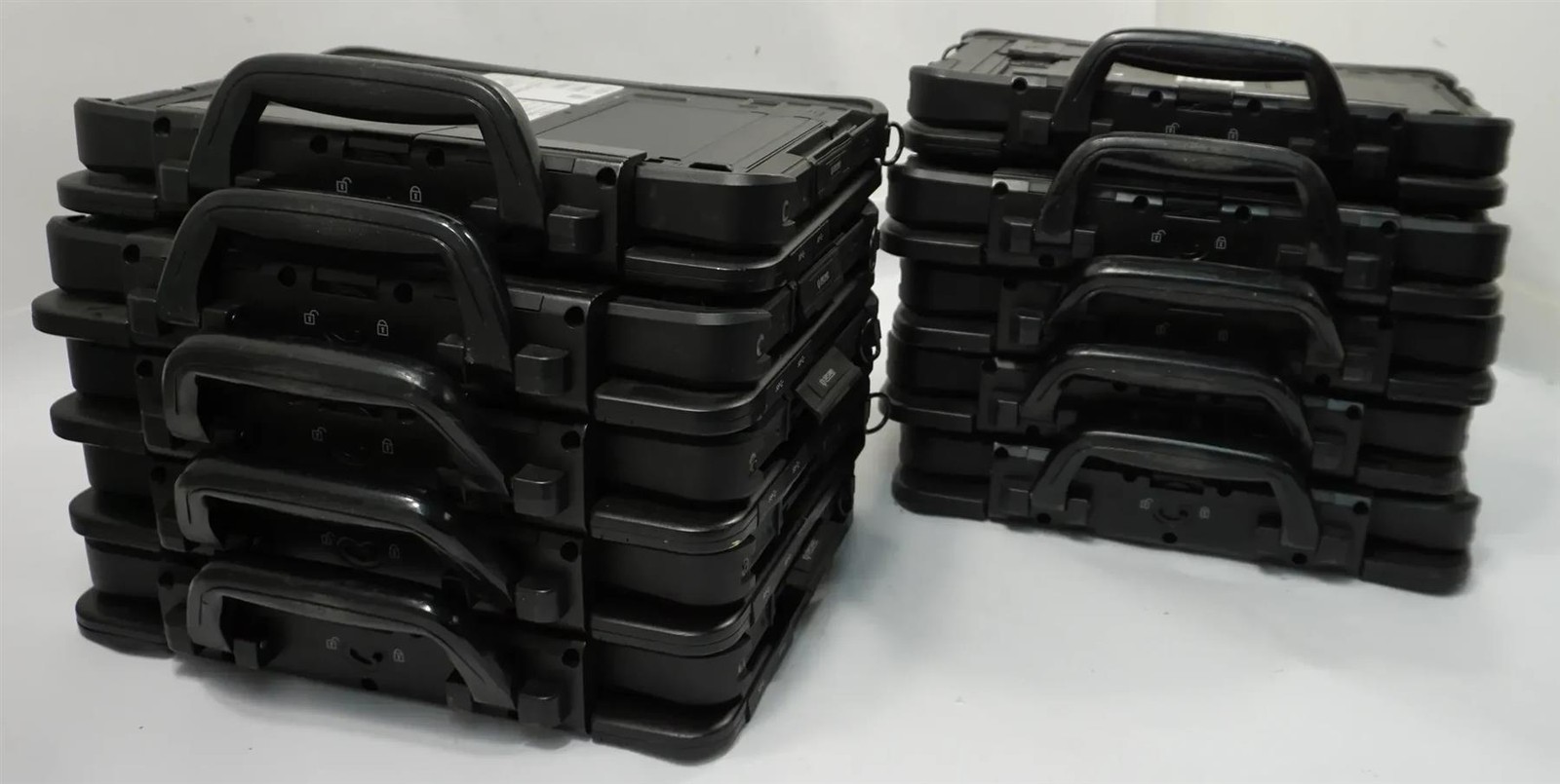 Lot of 10 DURABOOK U11i Rugged 11.6″ Core i5-10210Y 1.00GHz 16GB – No SSD