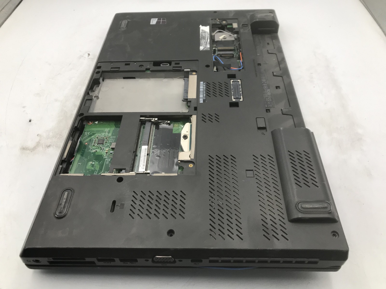 LENOVO THINKPAD T540P – FOR PARTS/MISSING COMPONENTS – INTEL I5 4TH GEN -READ-BB