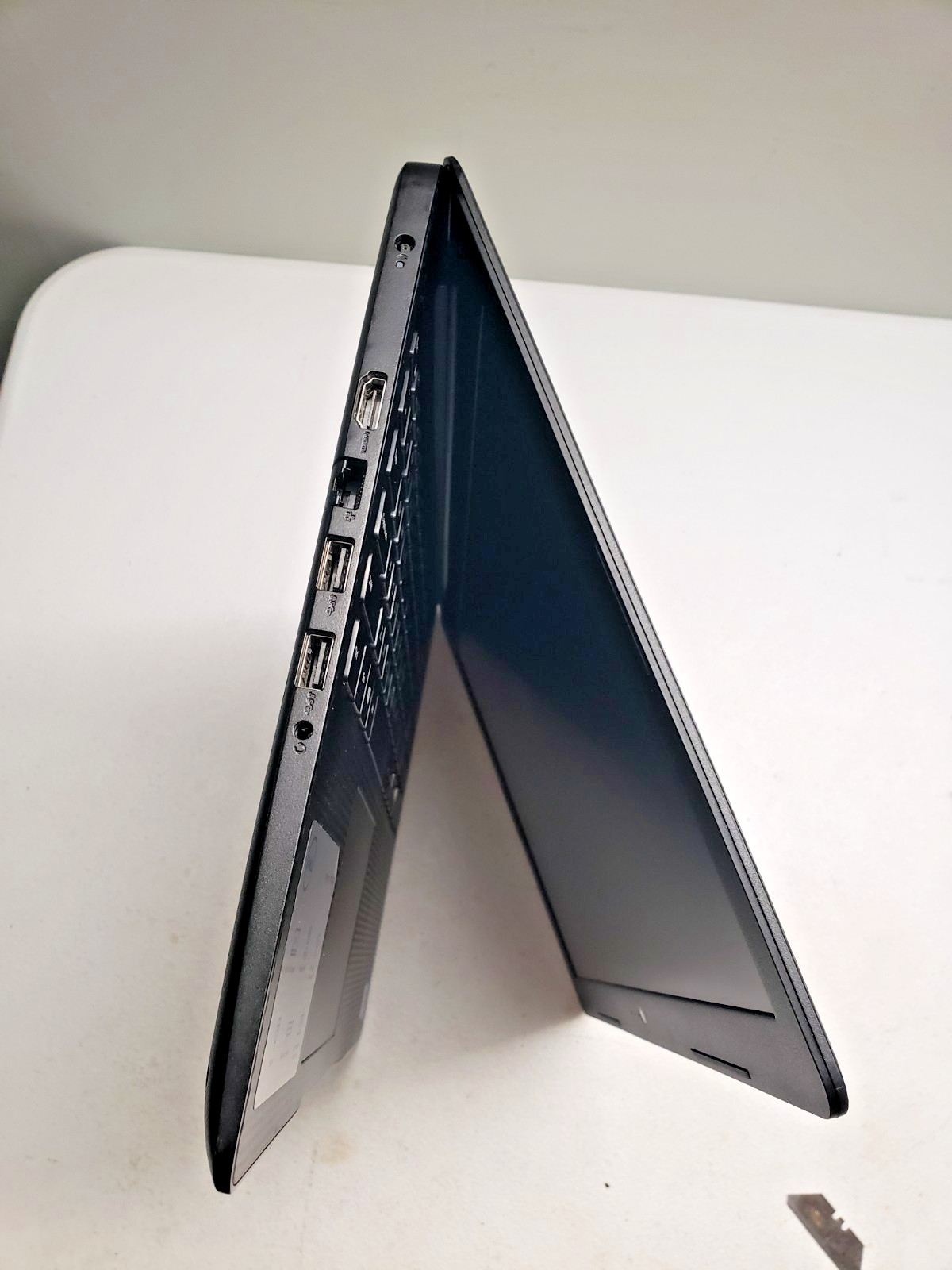 Dell Inspiron 3580 Celeron 4205U 1.80Ghz 8Gb 128Gb SSD 15.6 HD LED Charger Win11