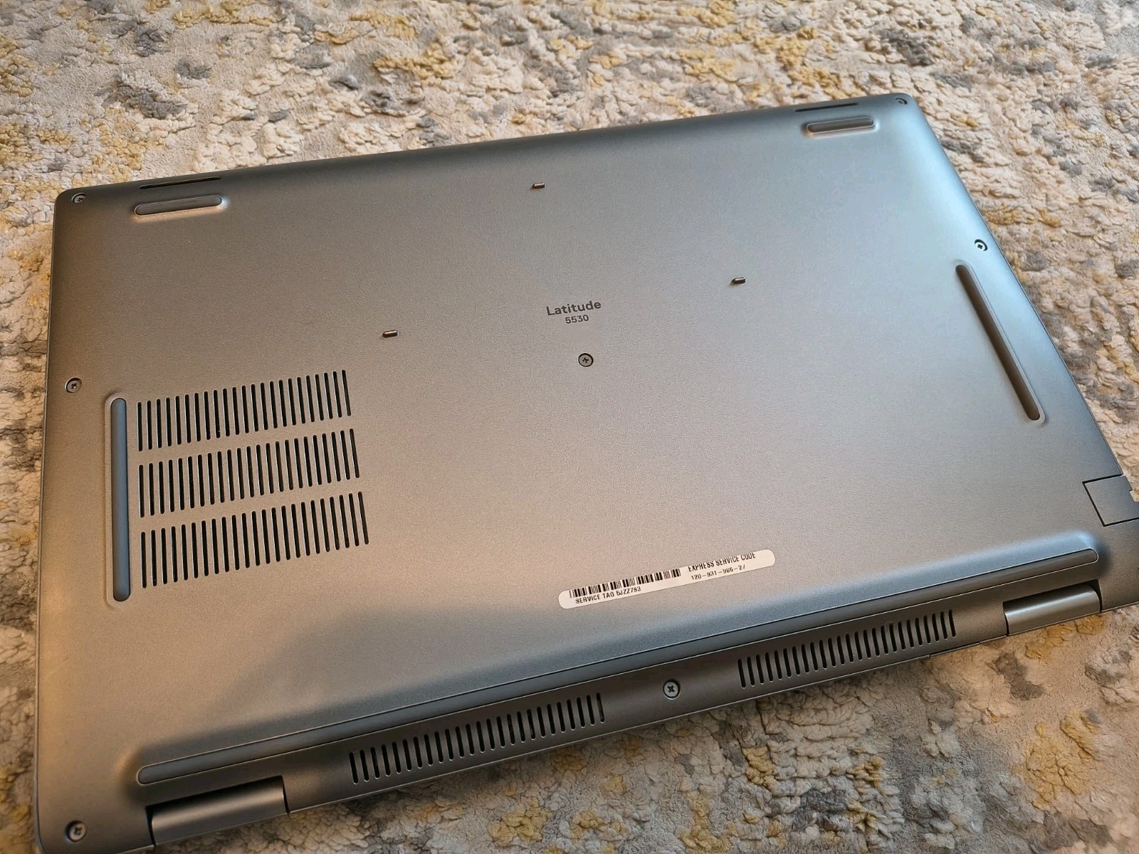 Dell Latitude 5530 15.6 i5-1235U 12th Gen 16GB 256GB SSD Win 11 Pro