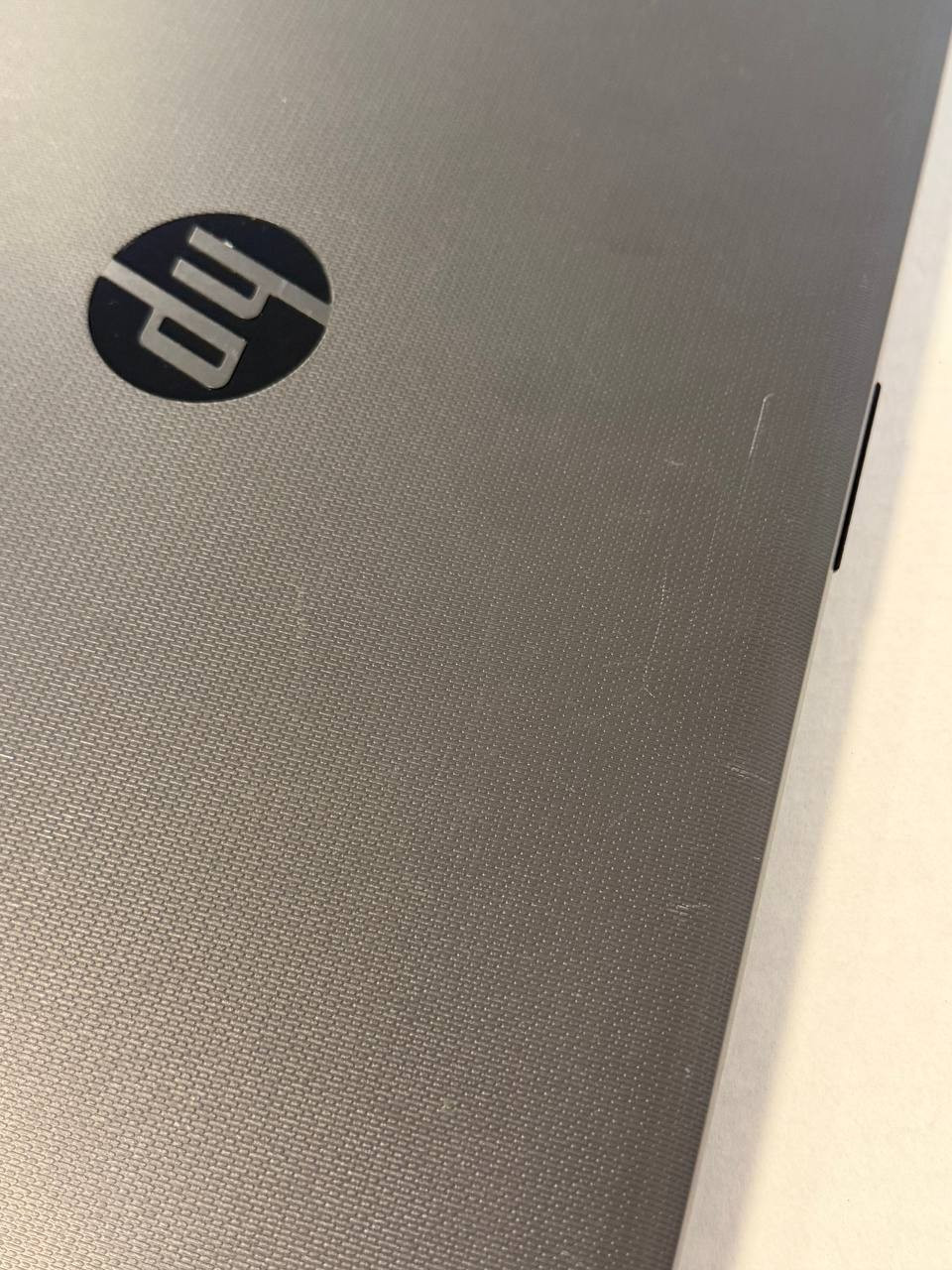 HP 250 G7 i5-8265U 8GB RAM 128Gb SSD Ubuntu NO Charger