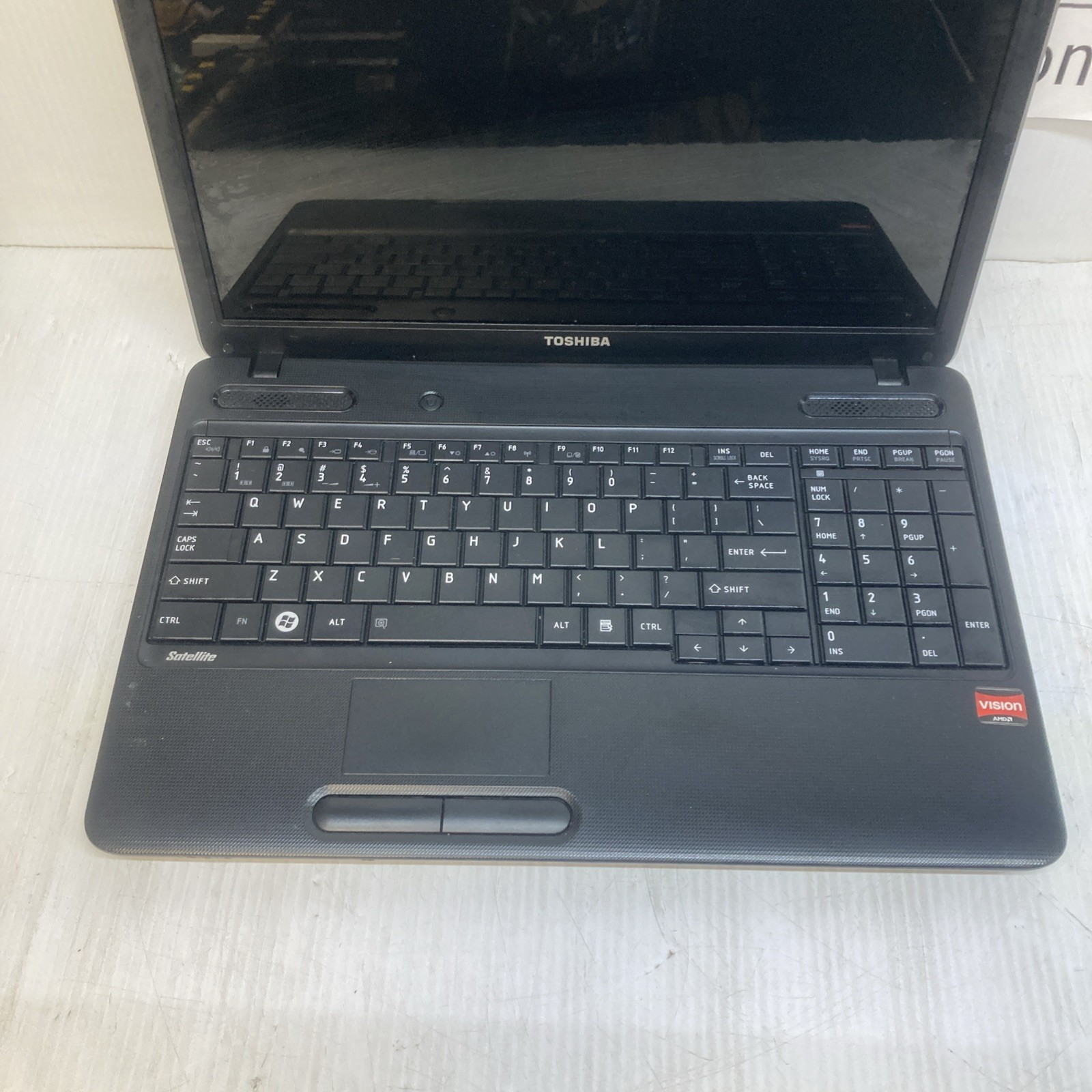 Toshiba Satellite C655D-S5139 AMD E-350 1.6GHz no RAM NO HDD Boot to BIOS
