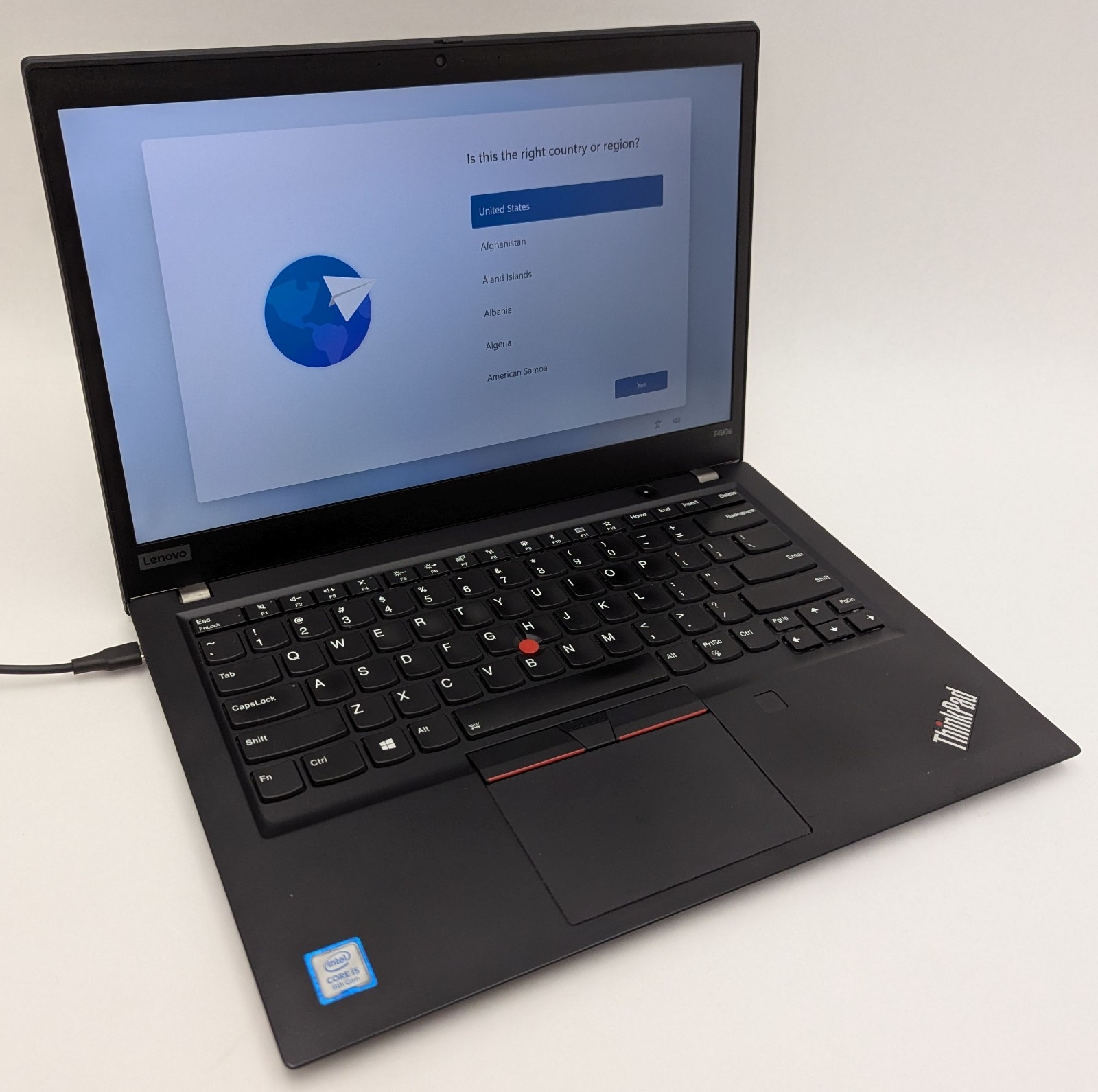 Lenovo ThinkPad T490s 14″ Laptop i5-8265U 1.60GHz 8GB RAM 256GB NVMe Win 11 Pro