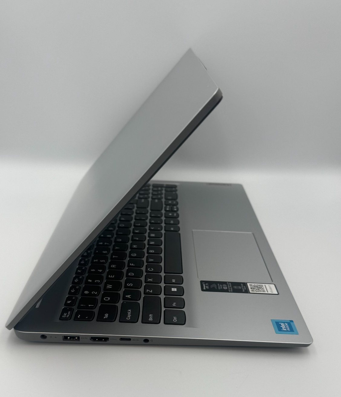 Lenovo IdeaPad 1 15.6″ Cloud Gray | 15IJL7 | Intel N4500 | 4GB | 128GB eMMC