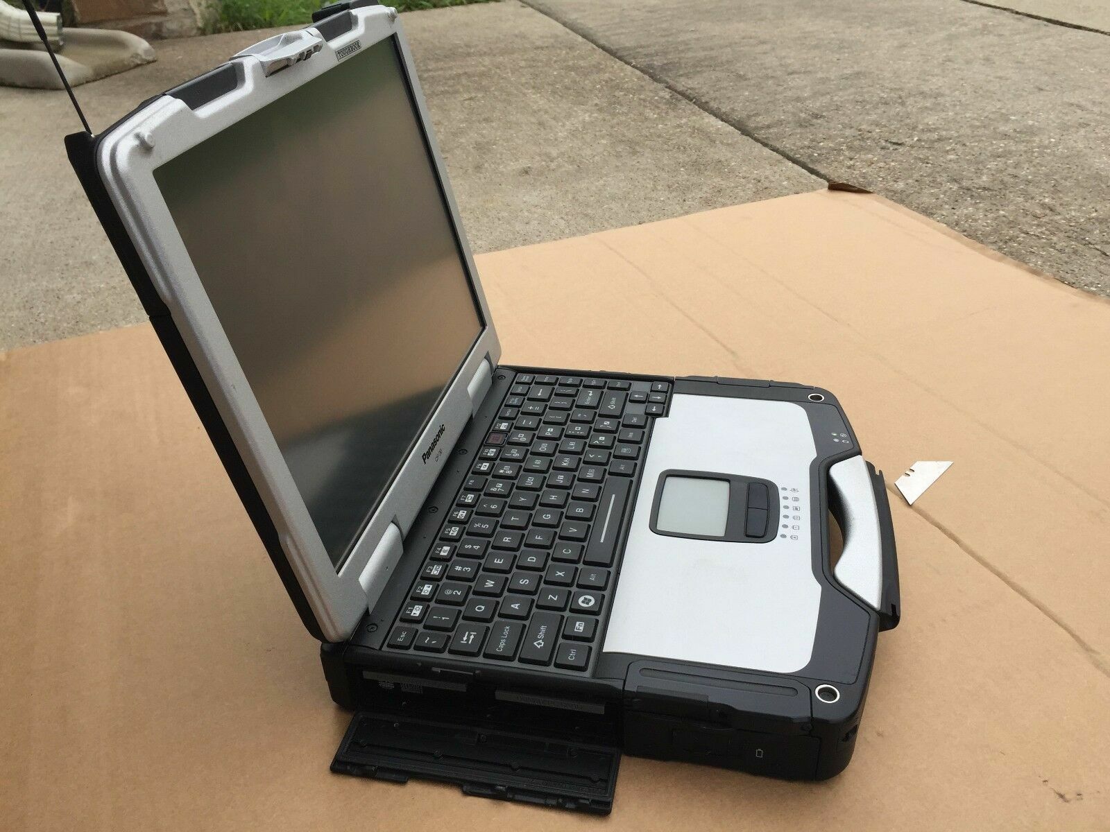 PANASONIC CF-30 TOUGHBOOK 1.66GHZ LAPTOP CF30 RUGGED TOUGH BOOK BACKLIT WIN XP
