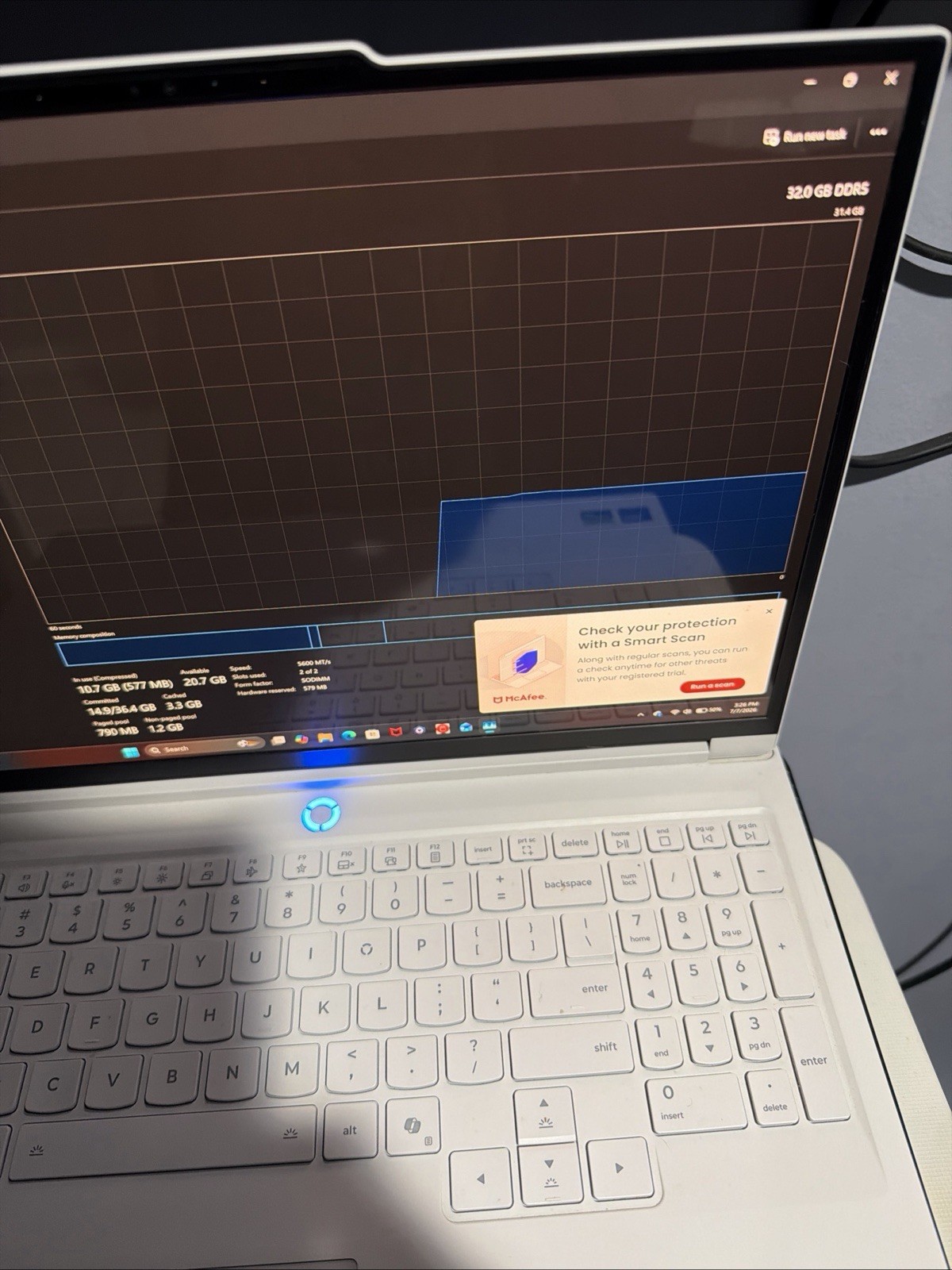 Lenovo Legion 7i Gen 10 RTX 5070 Core Ultra 9 32GB 1TB w/ Box & Warranty