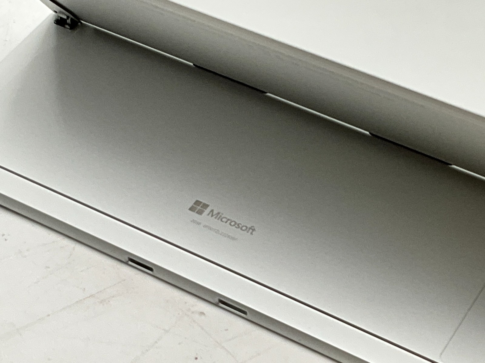 Microsoft Surface Pro 9 13″ TOUCH i7/32/1TB 0F00TZL22293BF NO OS *READ* QLP-000