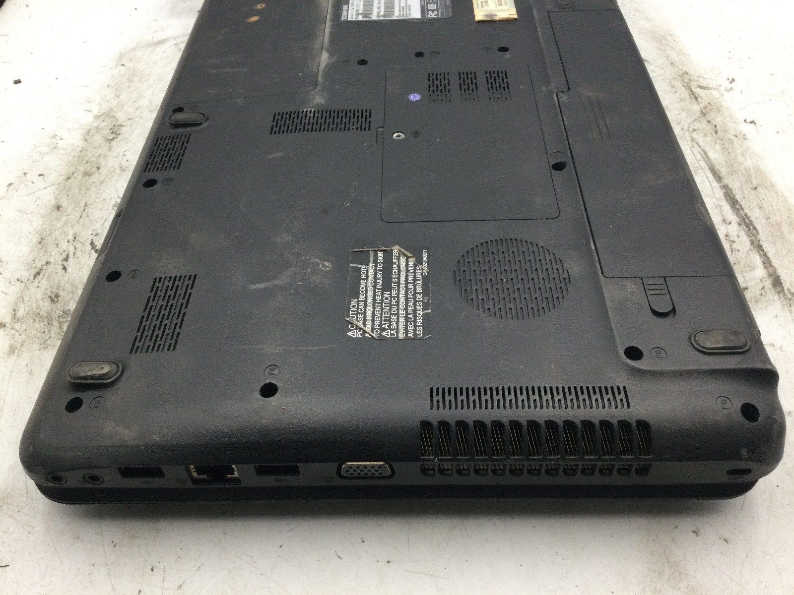 TOSHIBA SATELLITE C655-S5128 – BOOTS TO BIOS – INTEL I3 – 2GB RAM – READ DESC-BB