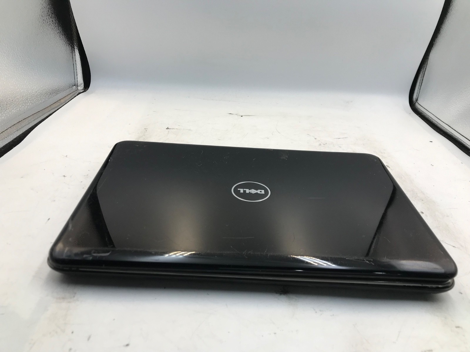 Dell Inspiron 11z 1121 Intel Core i3-330UM 11.6″ Laptop-BOOTS/CASE DAMAGE MZ