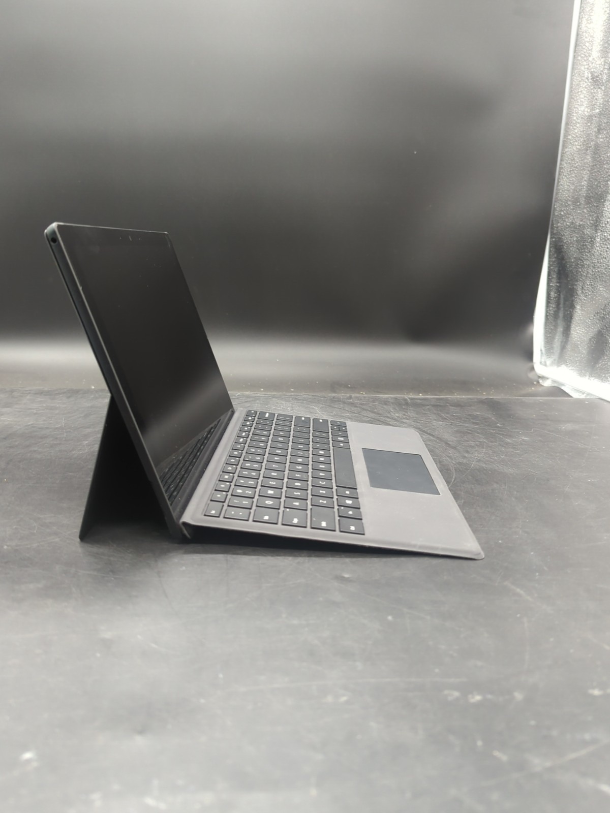 Microsoft: Surface: Pro 7: i7 10th Gen: 16GB RAM: 256GB SSD: No OS: Tested