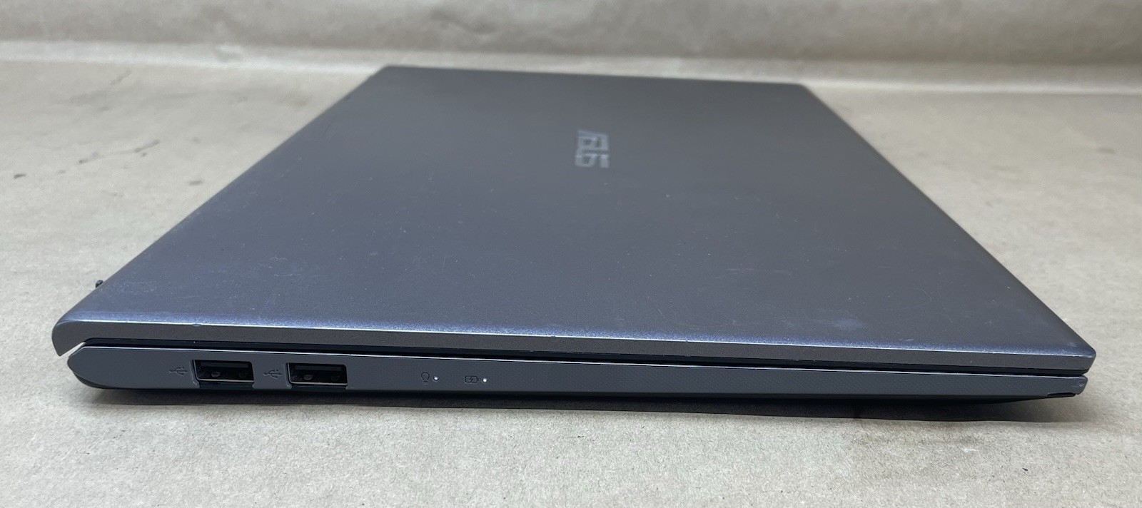 Asus VivoBook 15 F512D AMD Ryzen 7 5700U 4GB RAM NO SSD/HDD/OS