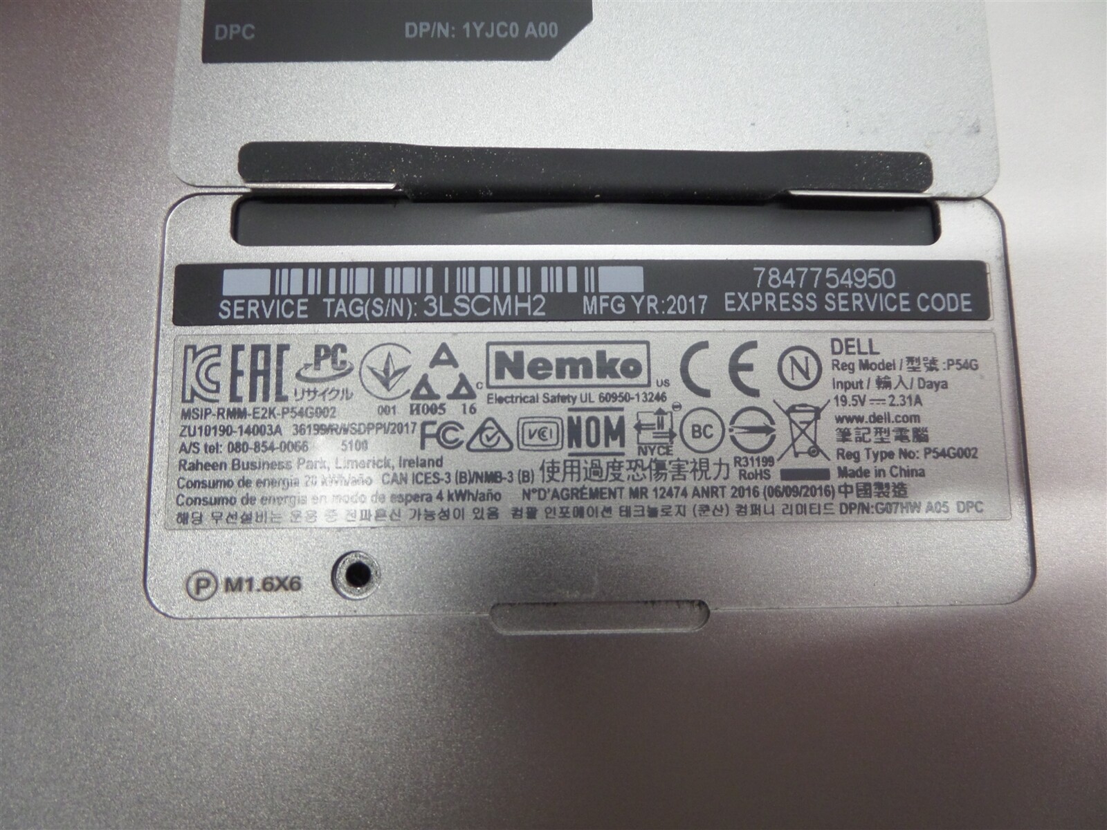 Dell XPS 13 9350 13.5in Intel I5-7200U 2.50GHz 8GB RAM Windows 10