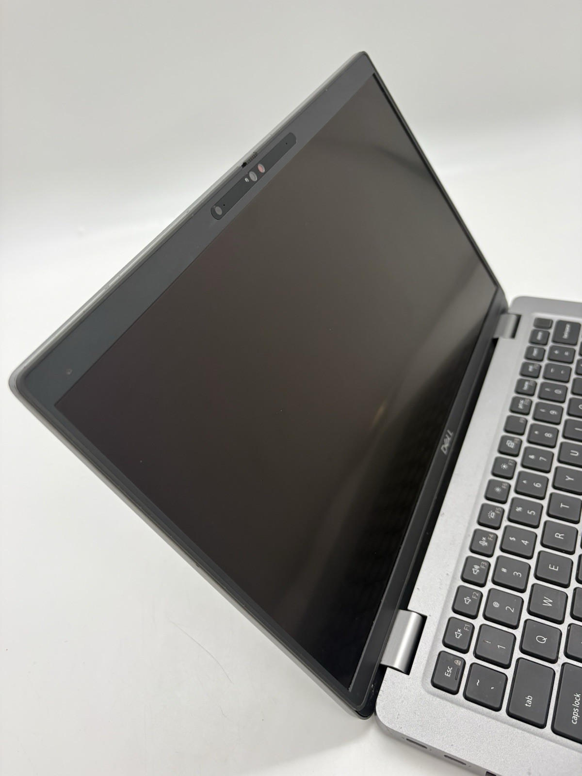 Dell Latitude 5430 Core i7-1255U 2.69 GHz 16 GB 512GB NVMe Windows 11 Pro FHD