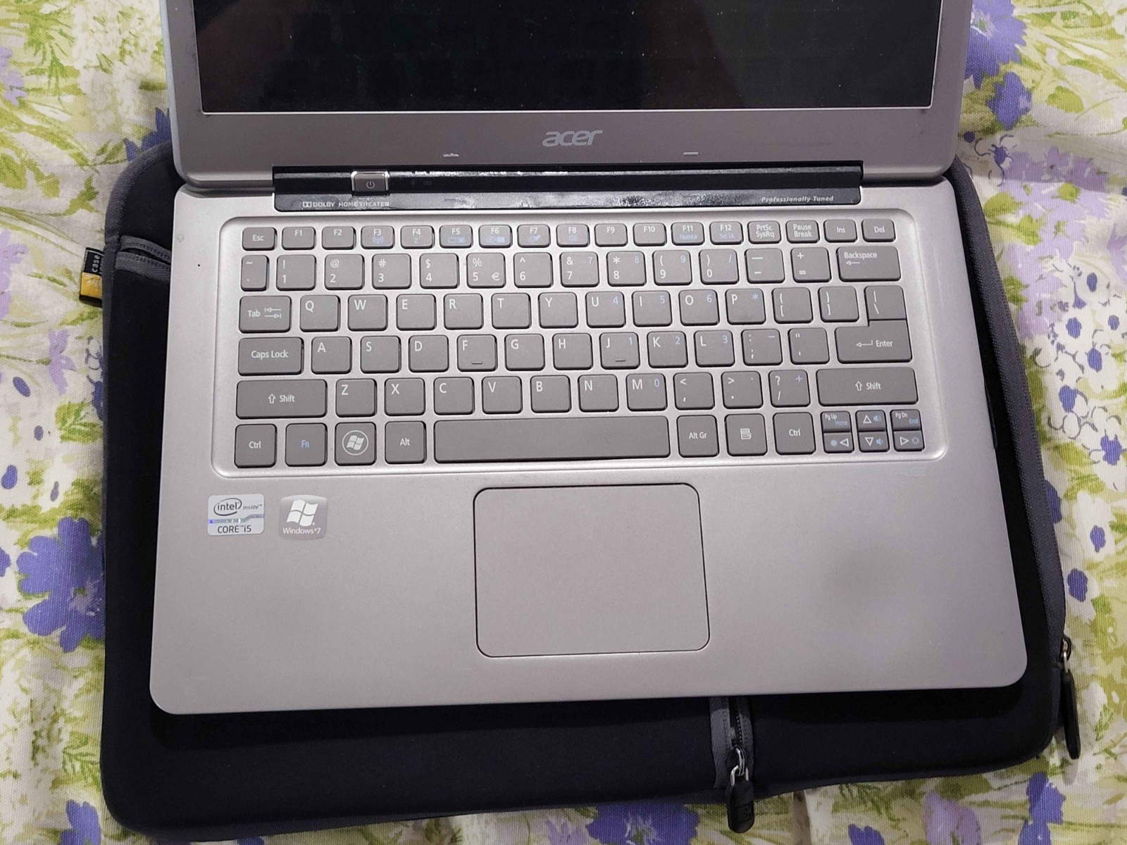Acer Aspire S7 ultrabook (No HDD, PARTS ONLY) S3-951-6828