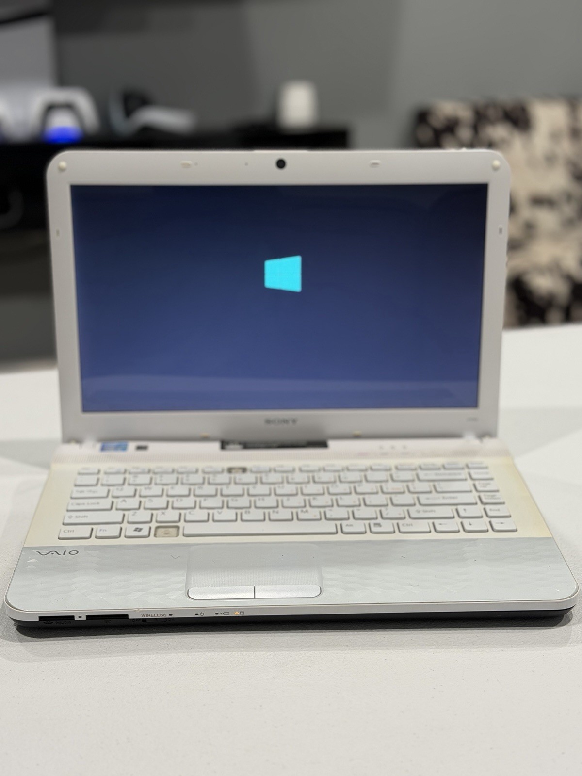 Sony VAIO VPCEG Laptop – Intel Core i3 – 300GB HDD – White – No Charger Included